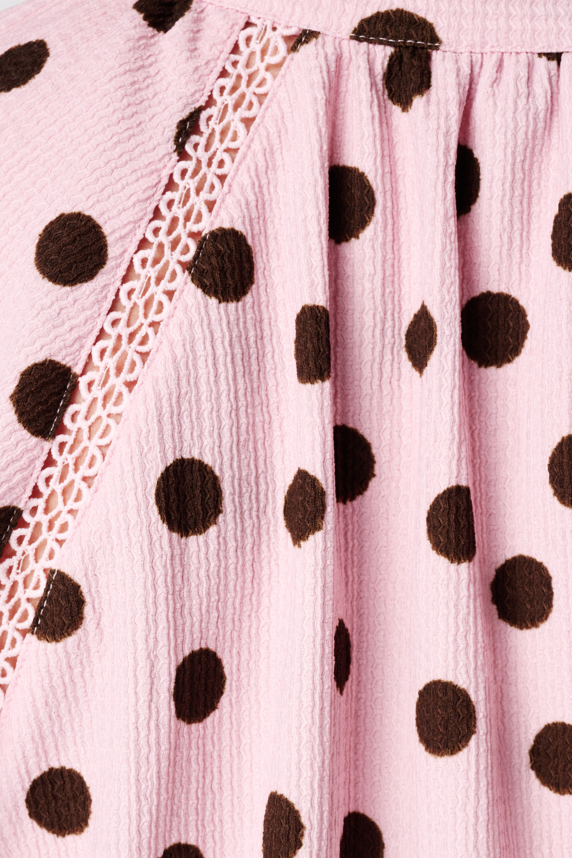 Top con estampado y escote en V image number 6