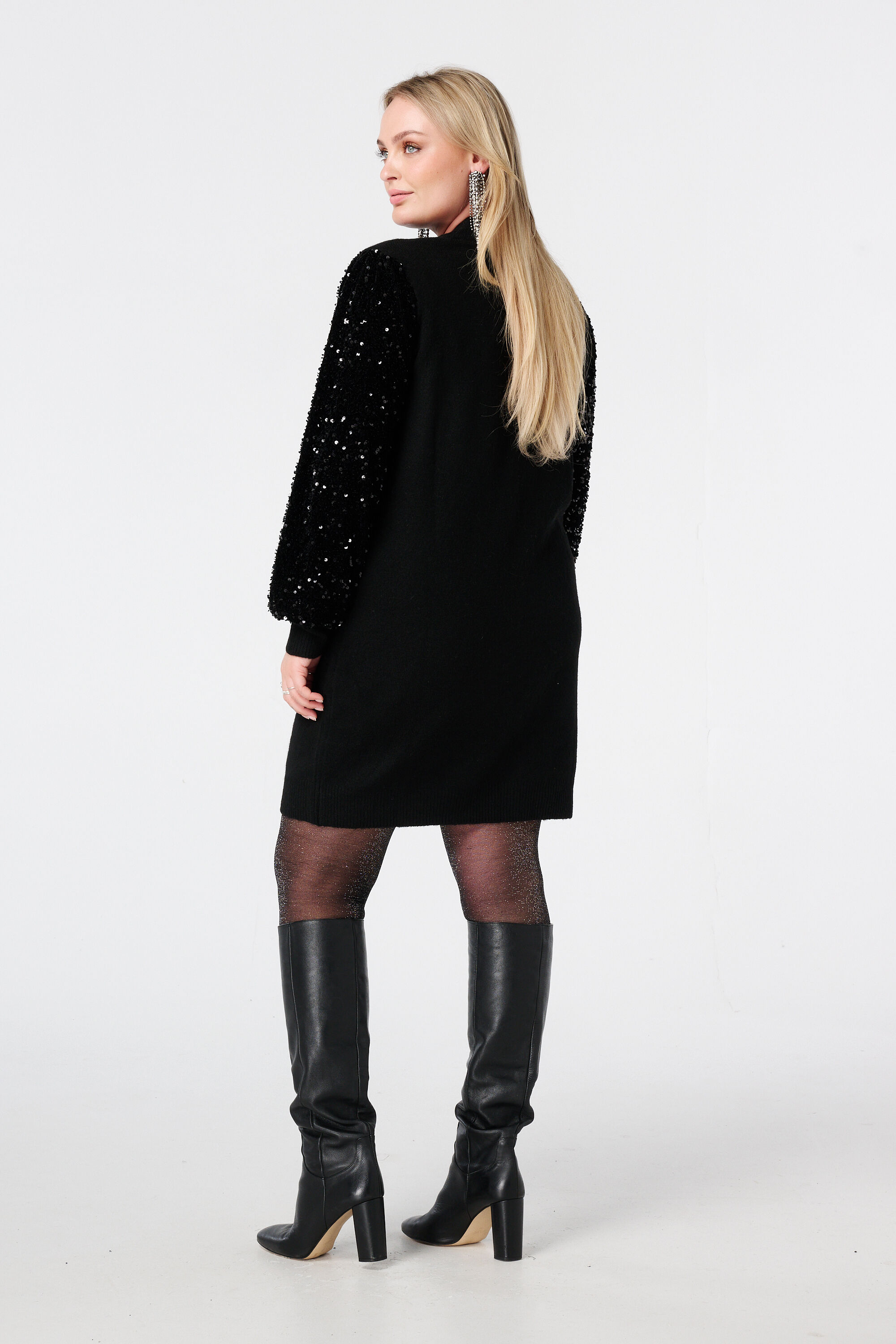 T&uacute;nica de punto con mangas de lentejuelas image number 3