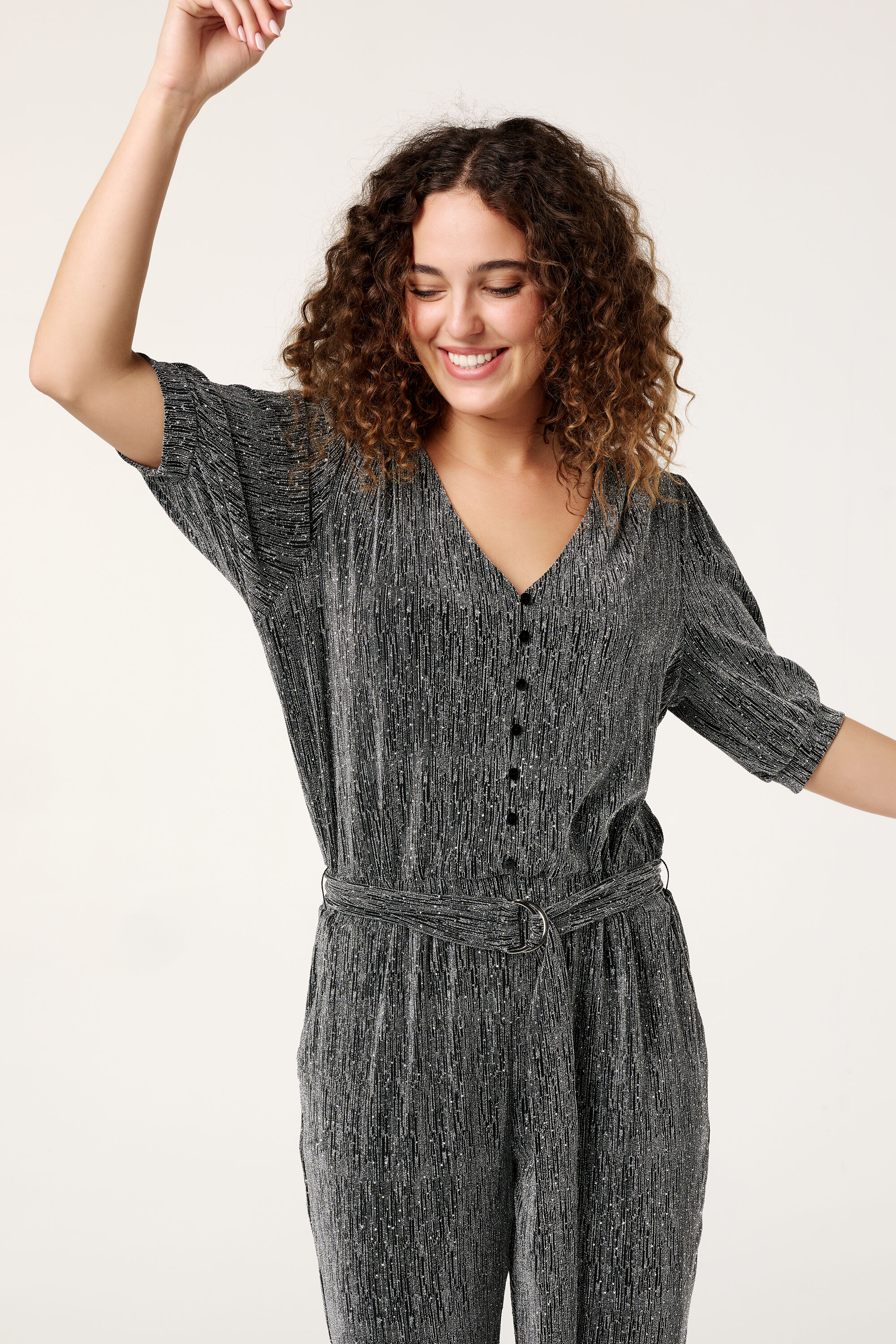 Mono con brillo  image number 5