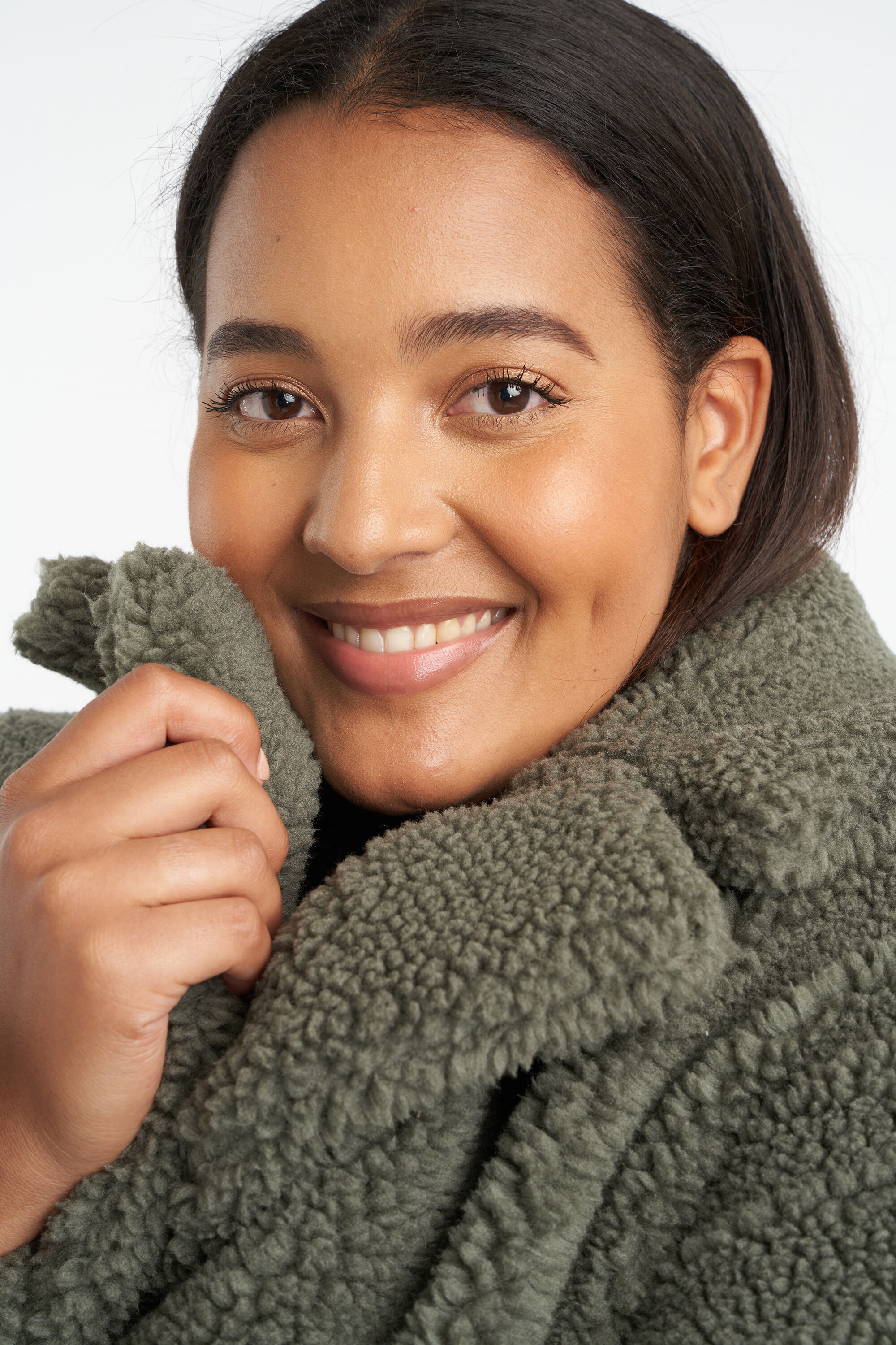 Abrigo de peluche oversized image number 6