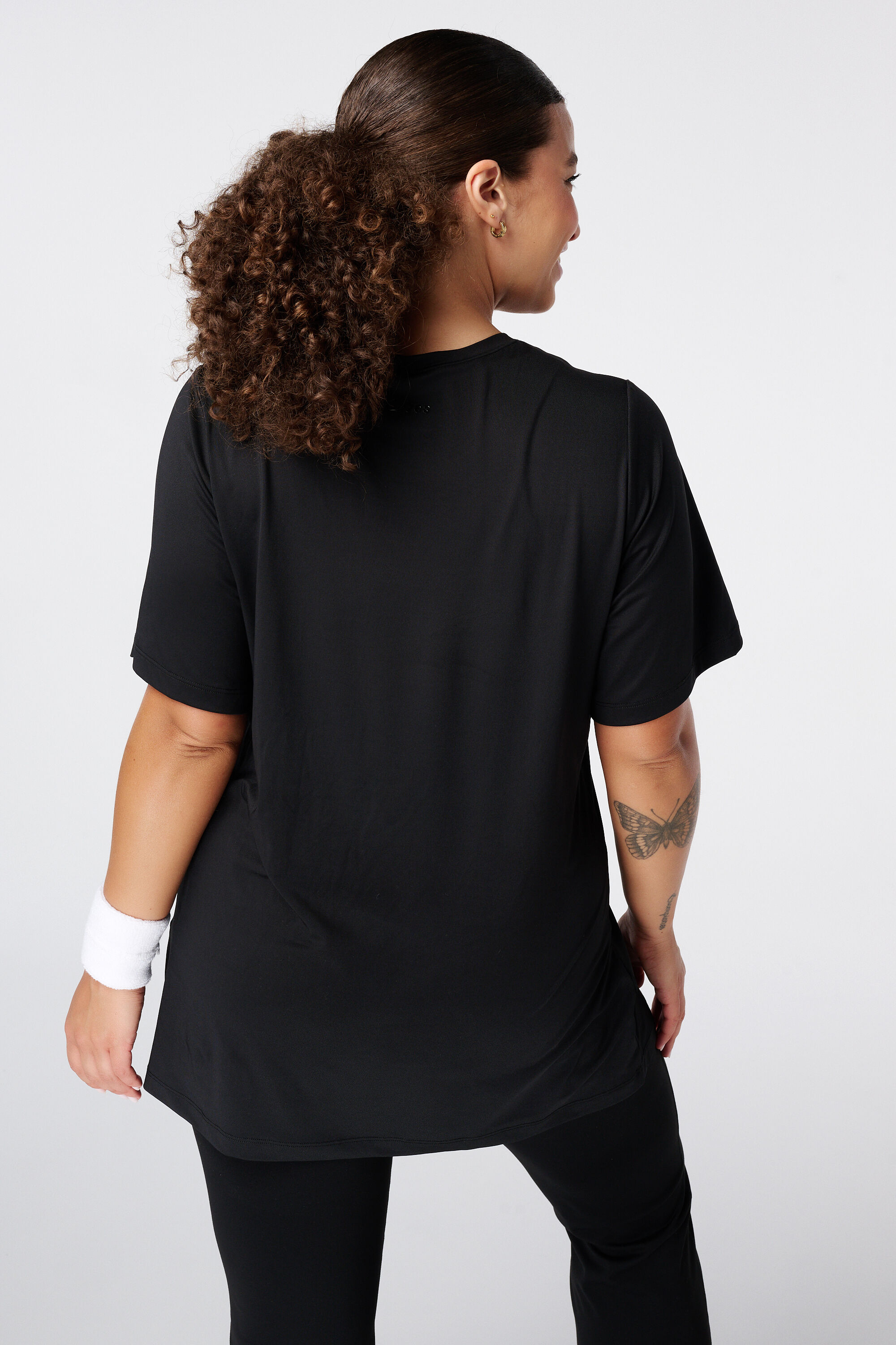 Camiseta deportiva larga image number 3