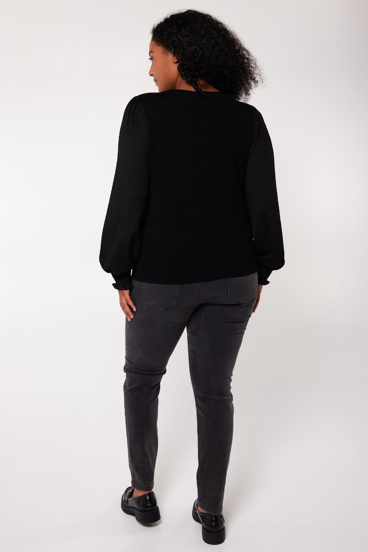 Su&eacute;ter de punto fino con mangas con textura image number 3