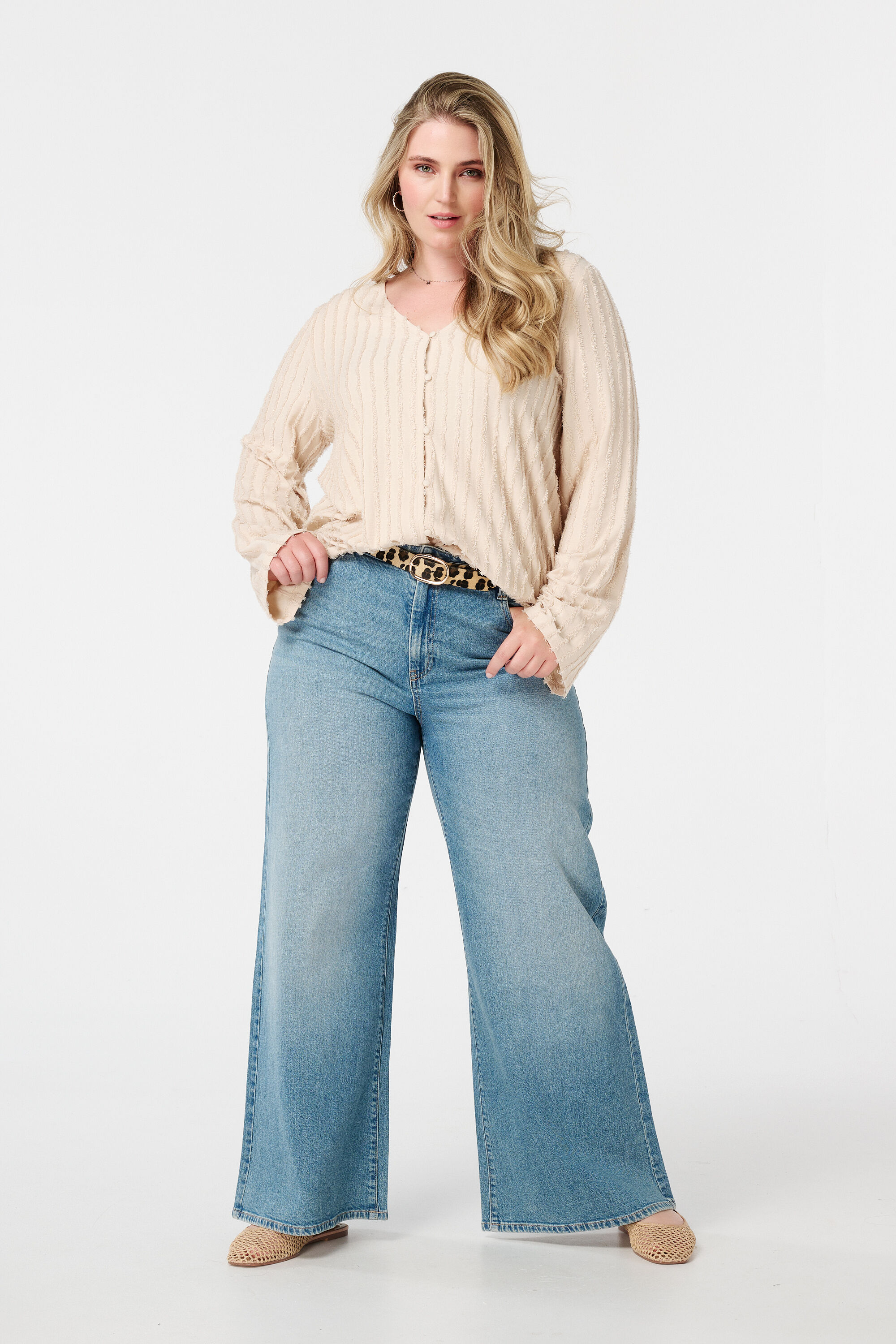 Top con textura de flecos image number 5