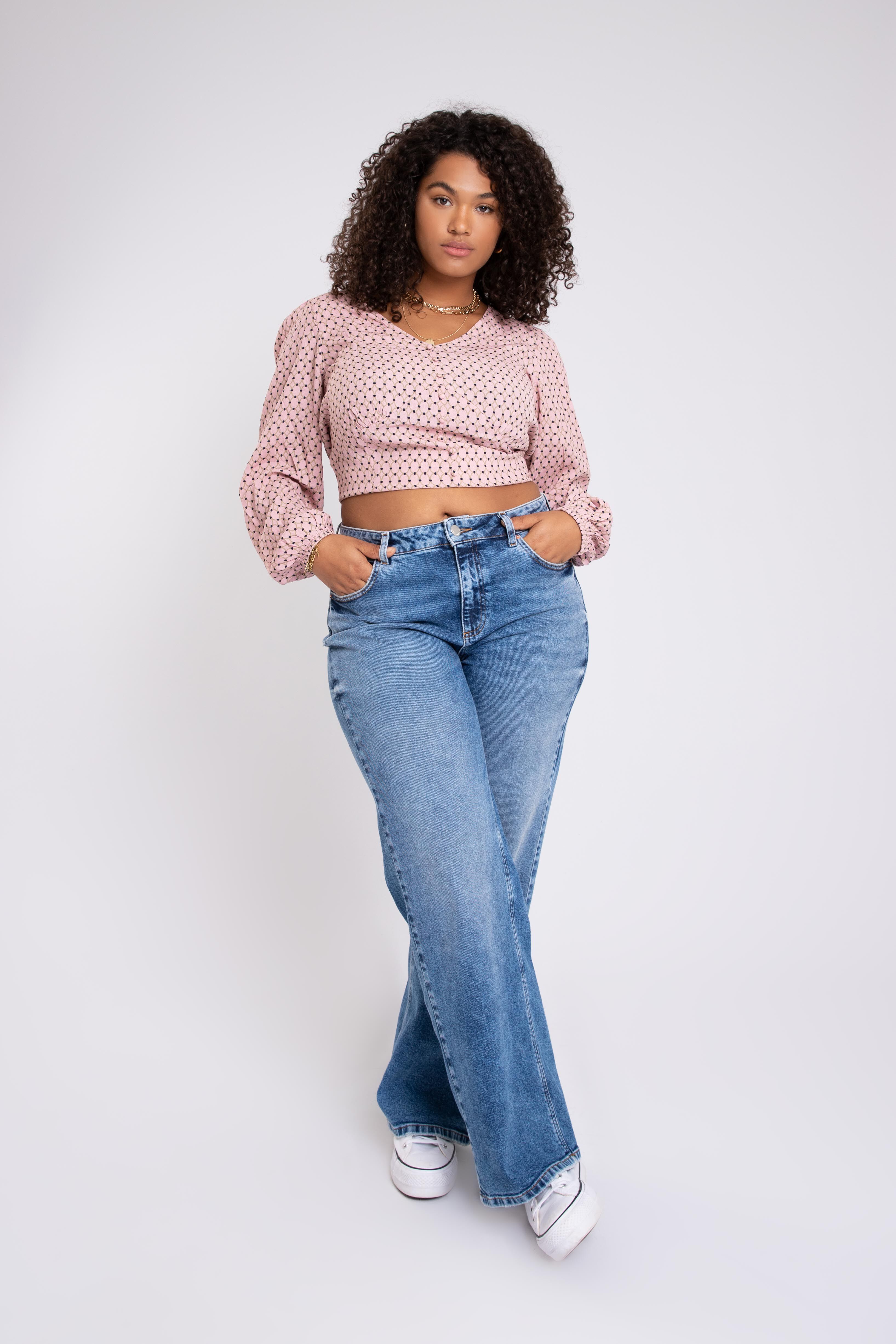 Blusa corta con estampado floral image number 5