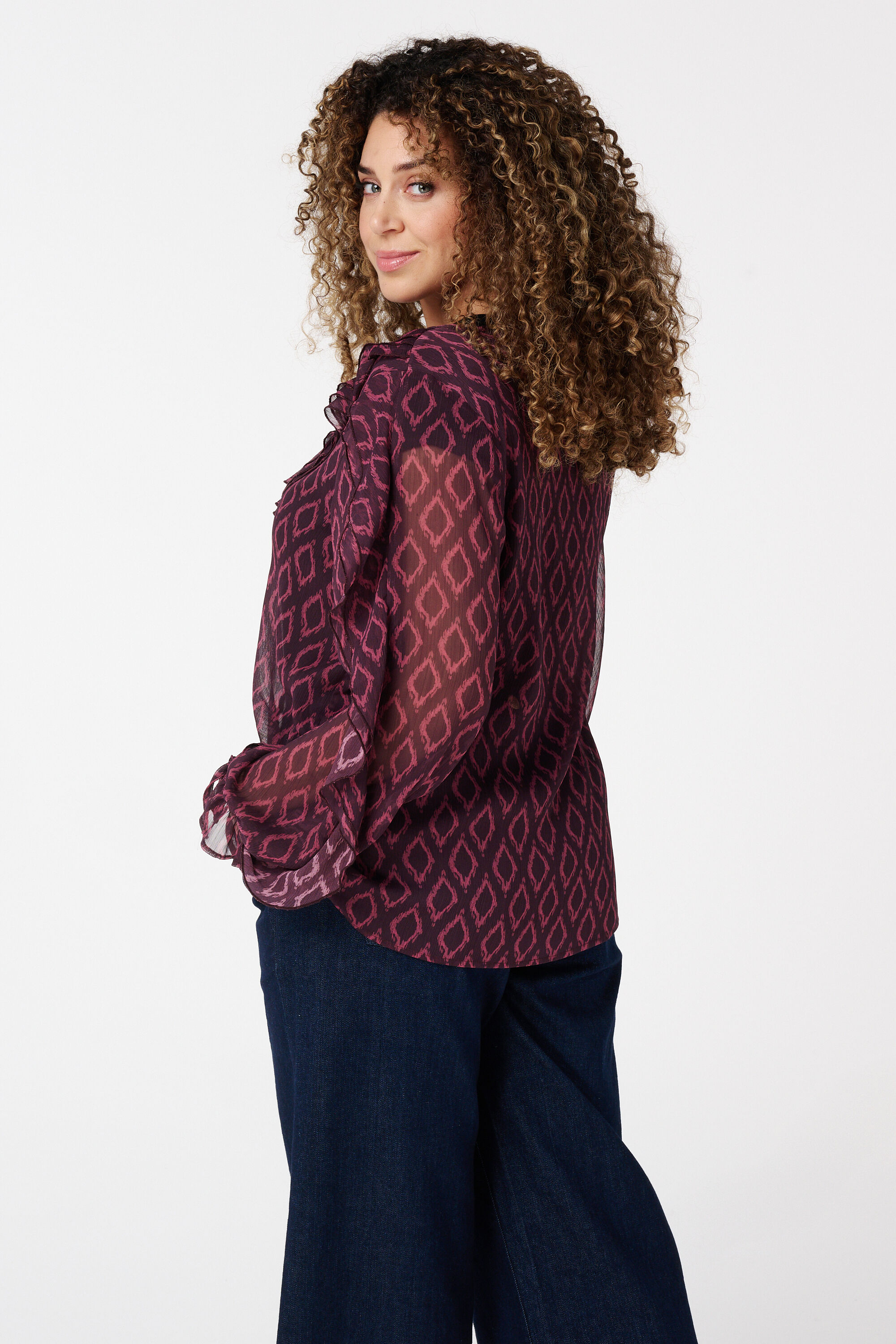 Blusa con volantes image number 3