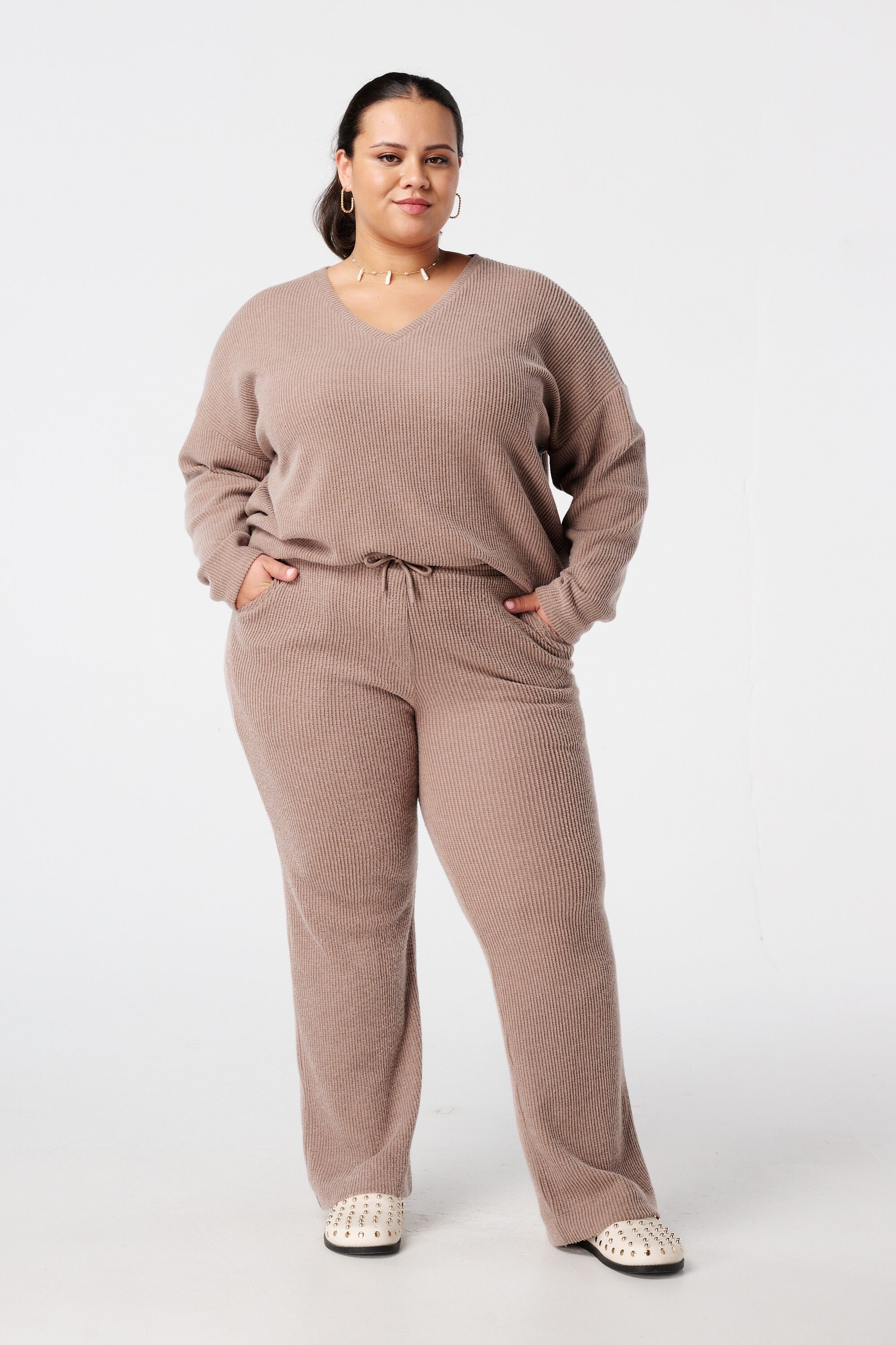 Pantalones rectos con cintura el&aacute;stica