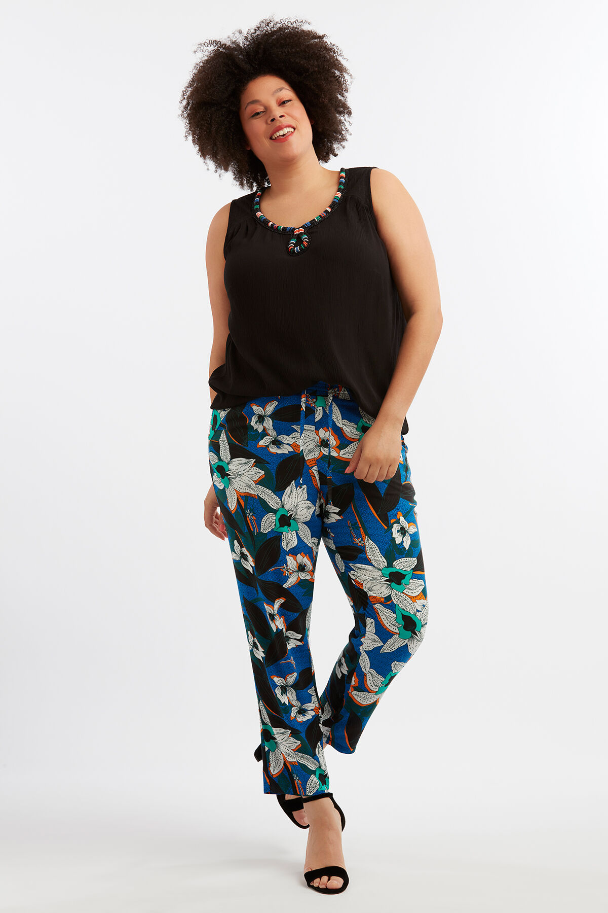 Blusa decorada con abalorios image number 6