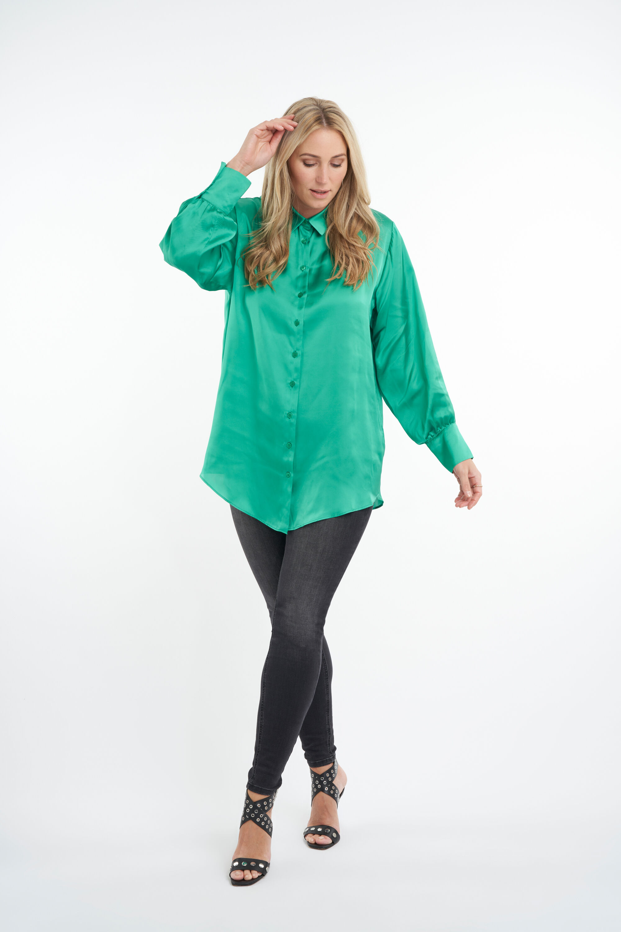 Blusa de sat&eacute;n image number 7