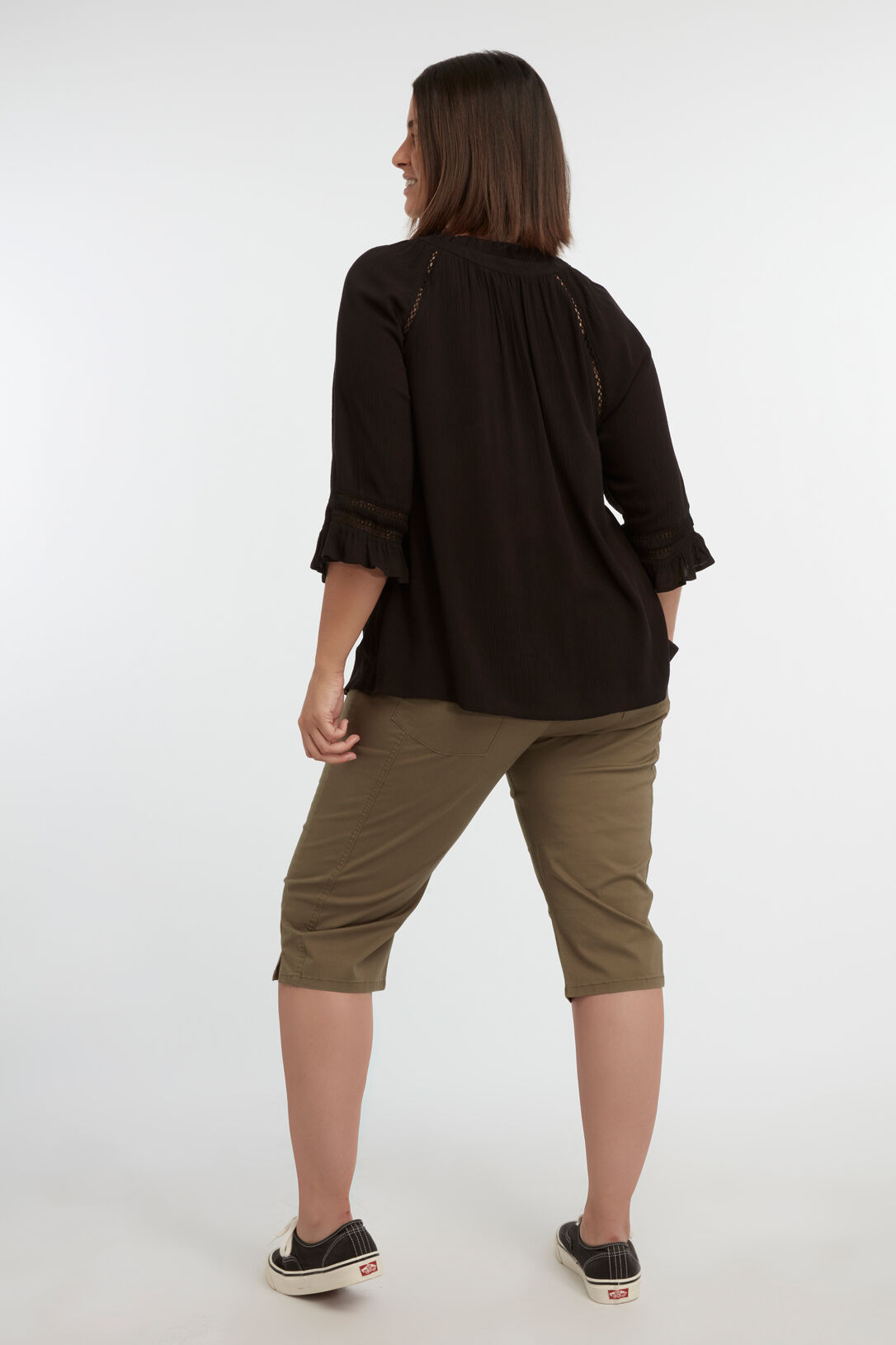 Blusa con detalles calados image number 4