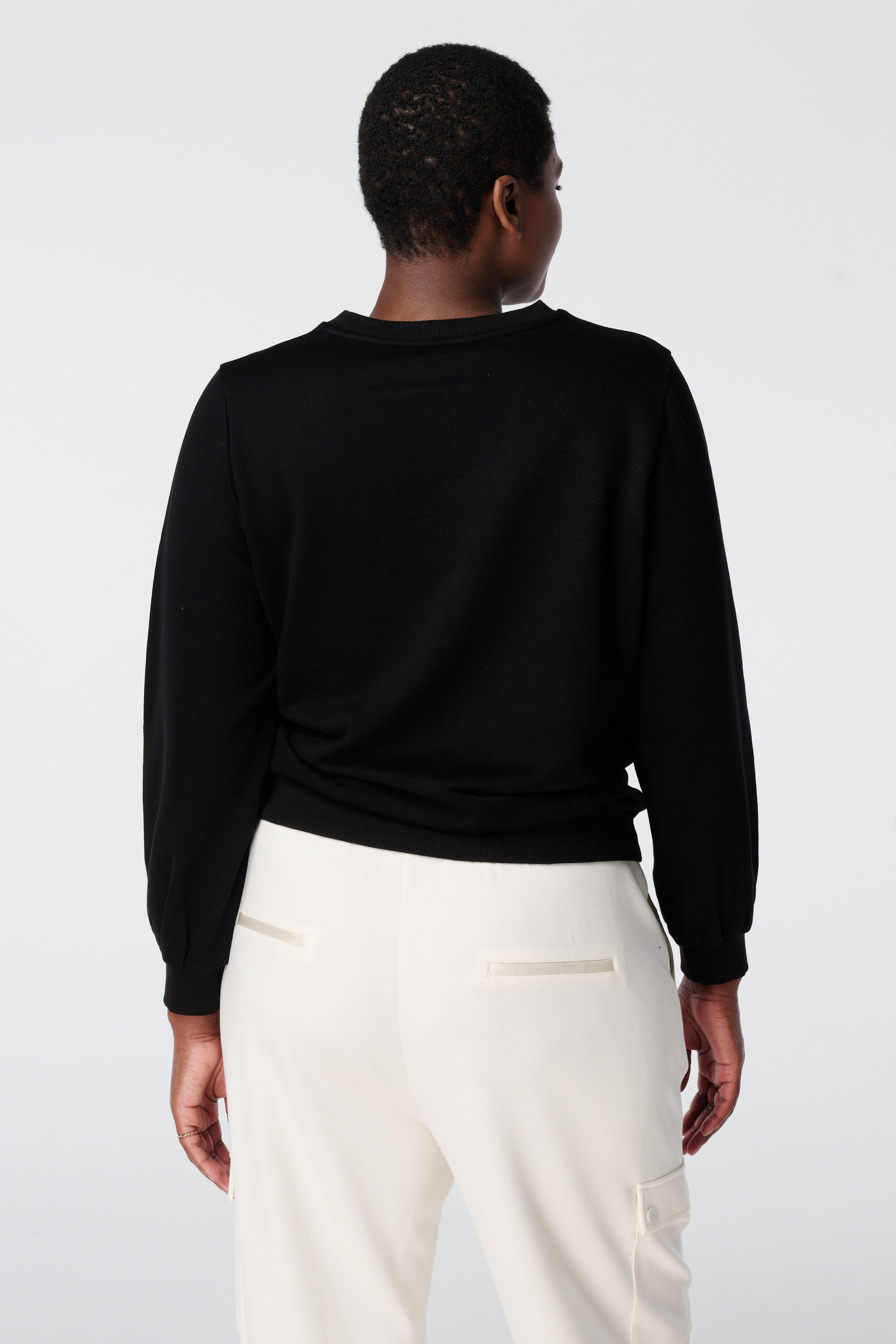 Su&eacute;ter con texto image number 3