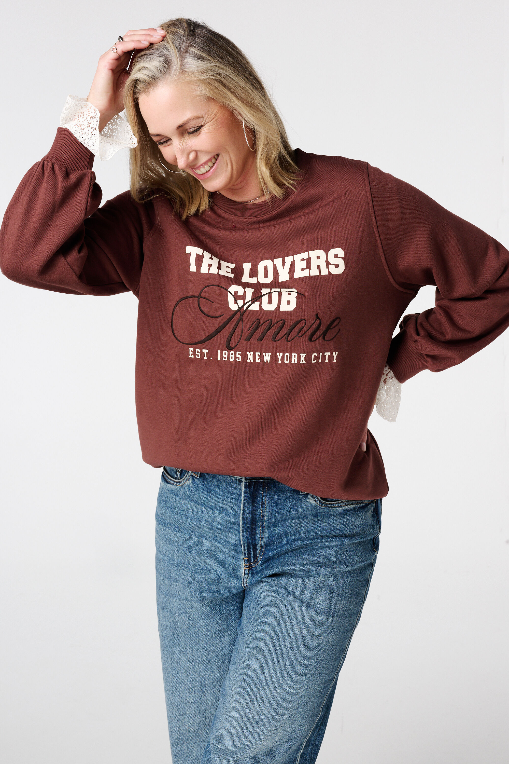 Su&eacute;ter con dise&ntilde;o