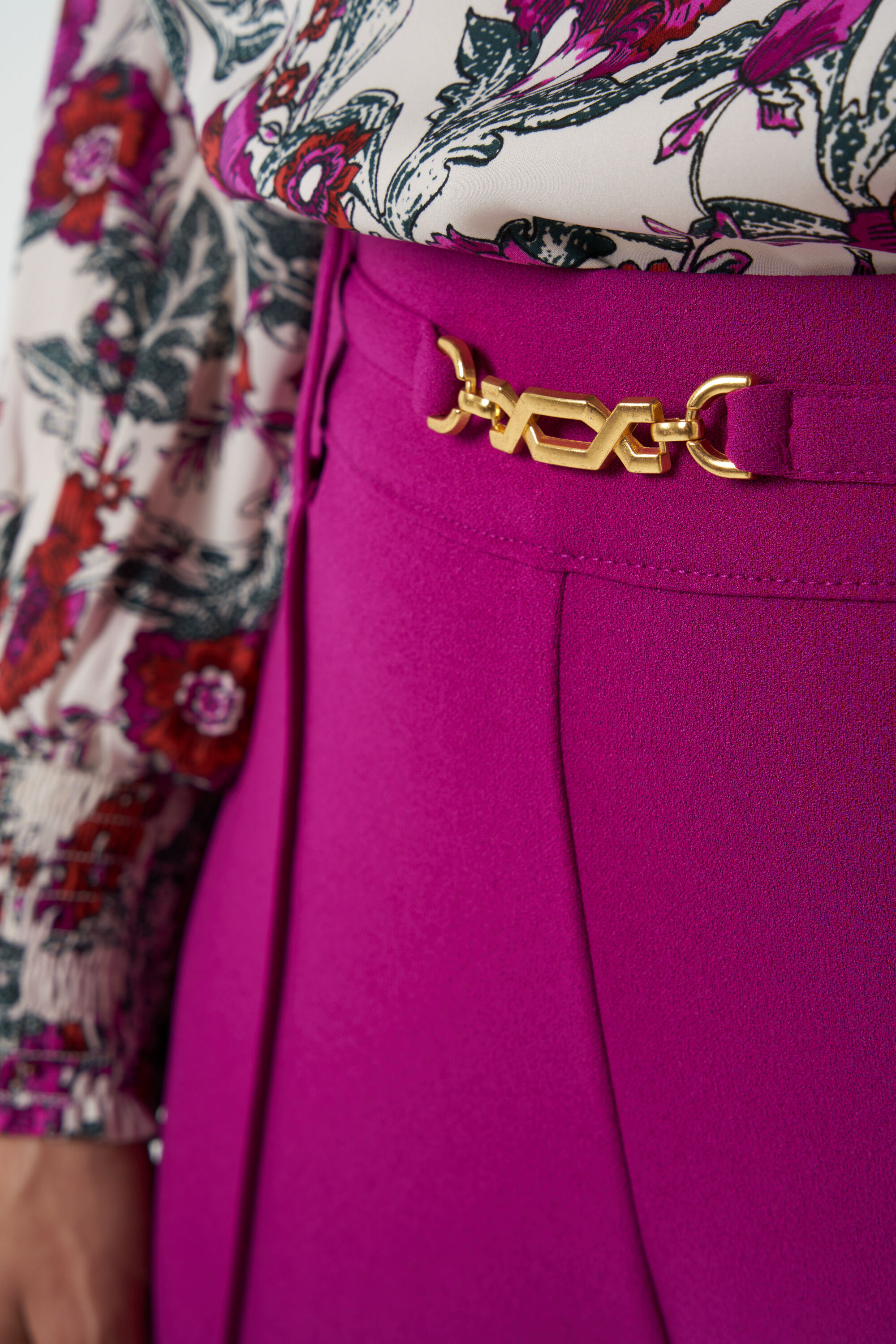 Pantalones de pernera ancha image number 4