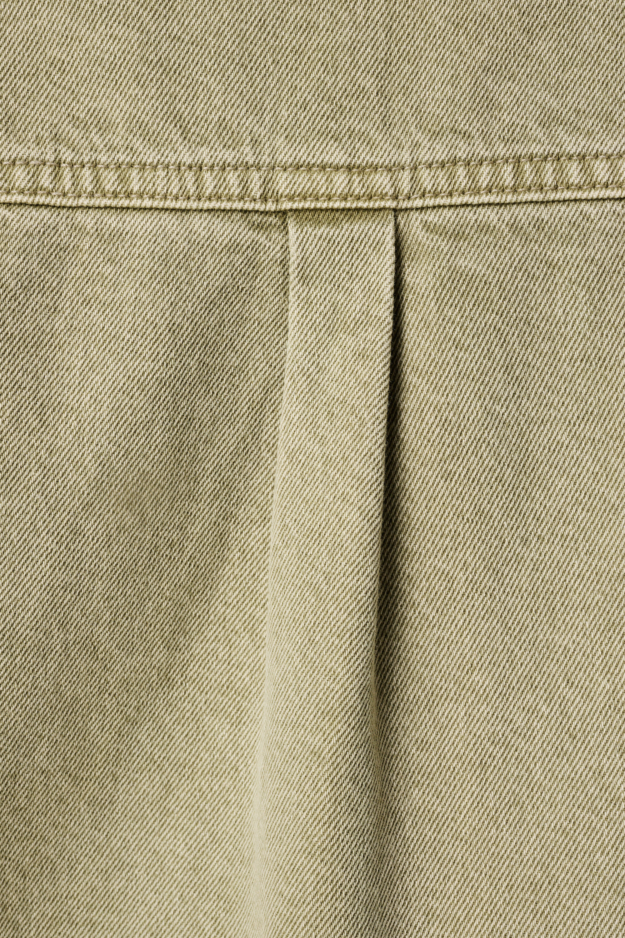 Chaqueta vaquera con cierre de botones image number 5