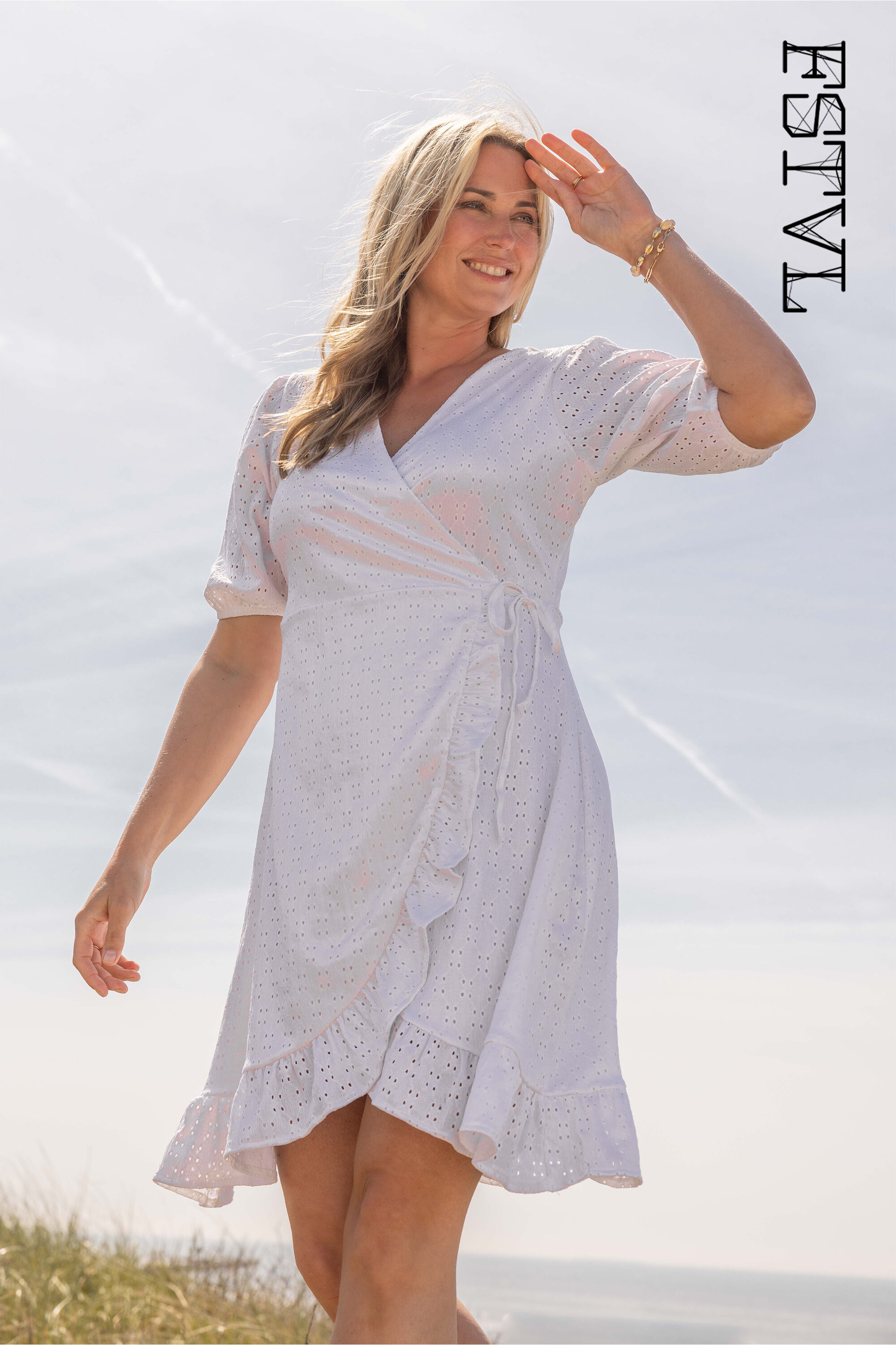 Vestido cruzado con bordado ingl&eacute;s image number 0