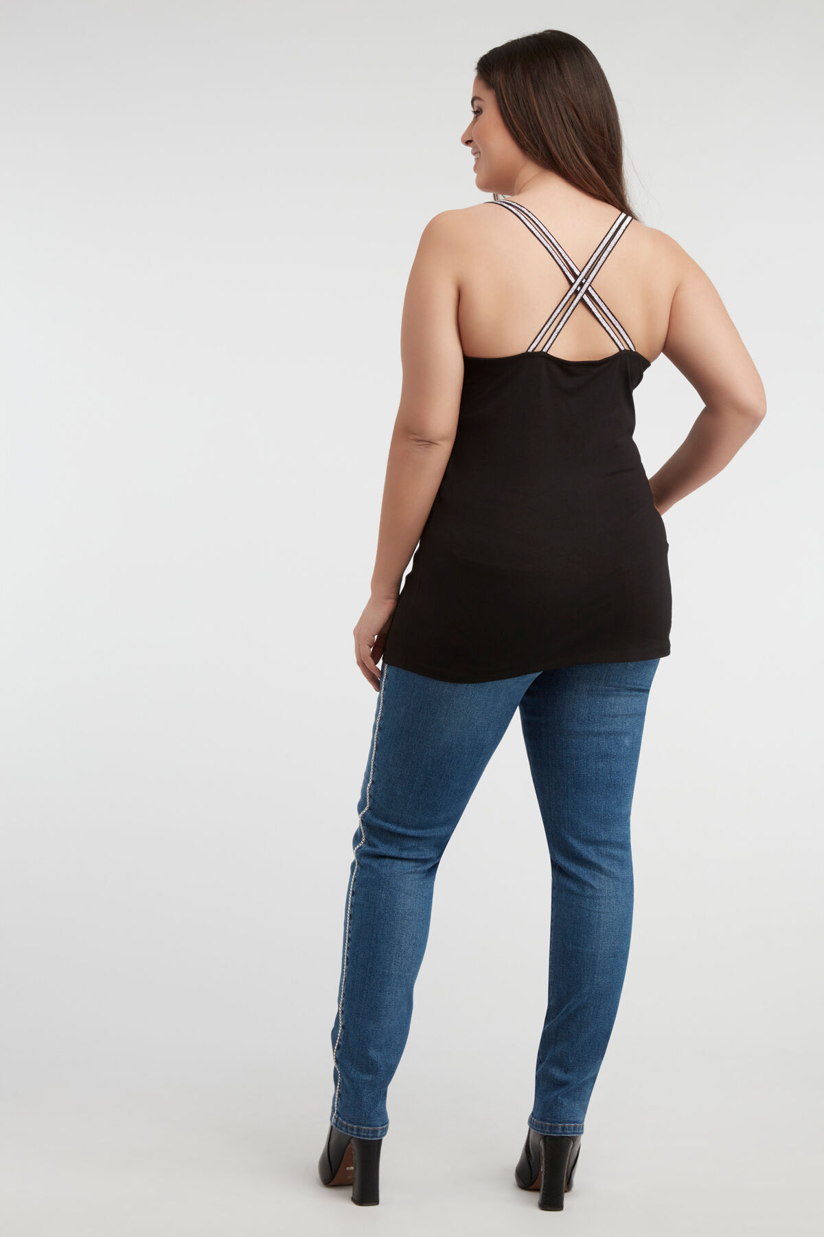 Top con tirantes de l&uacute;rex cruzados image number 4