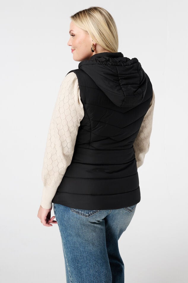 Chaleco acolchado con capucha image number 3