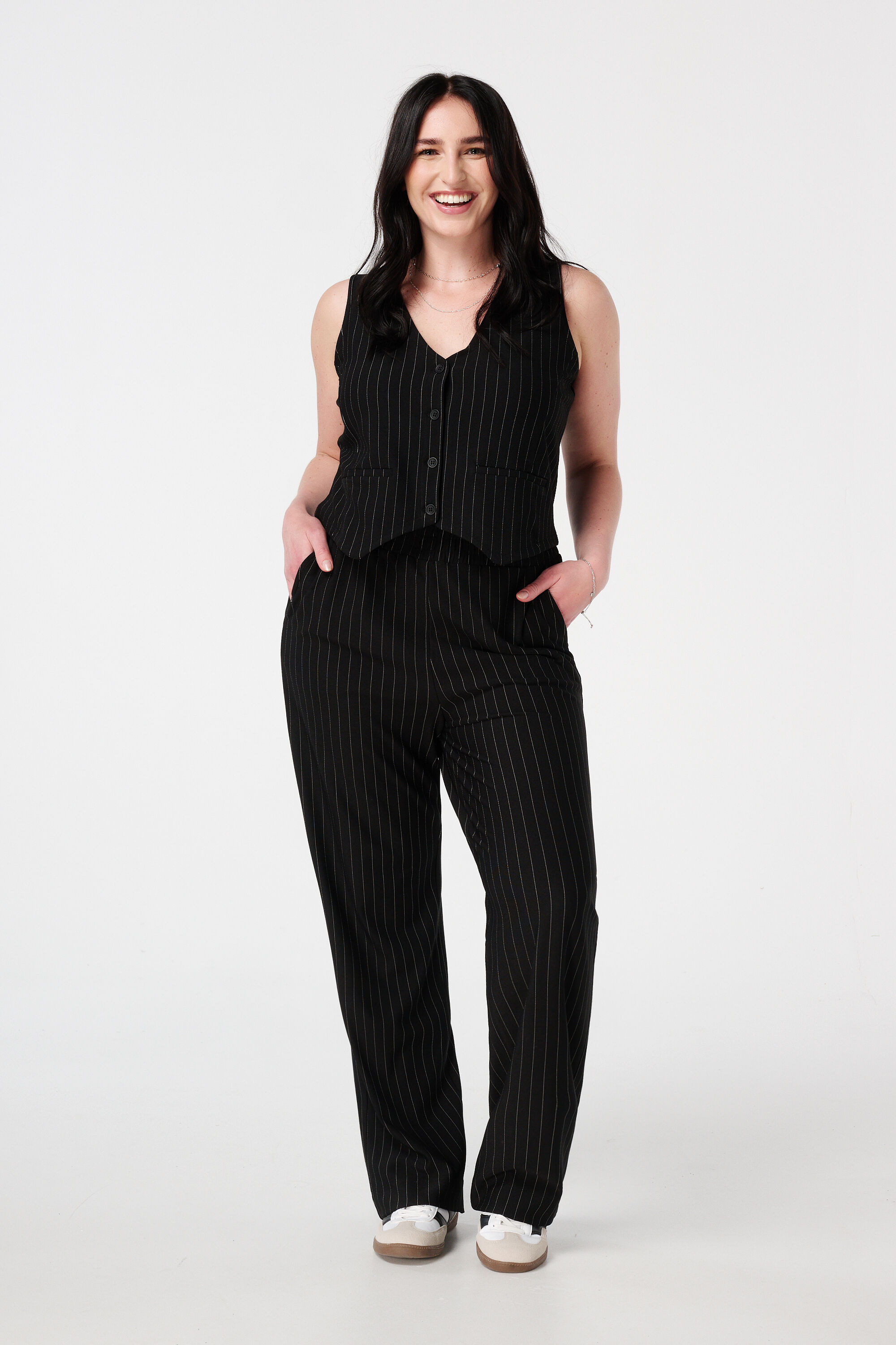 C&aacute;rdigan con raya diplom&aacute;tica y cierre de botones image number 5