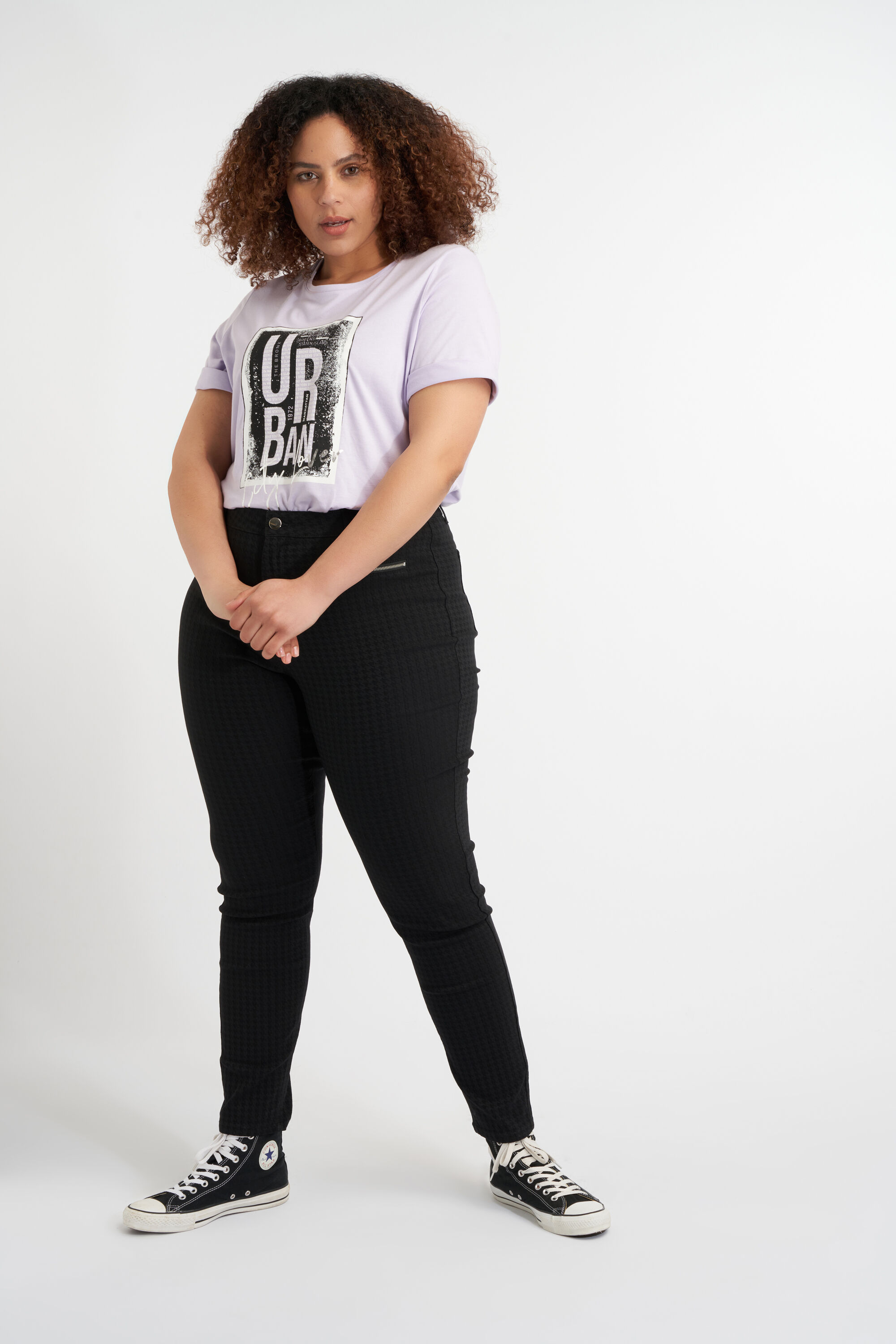 Pantalones con cremalleras decorativas image number 4