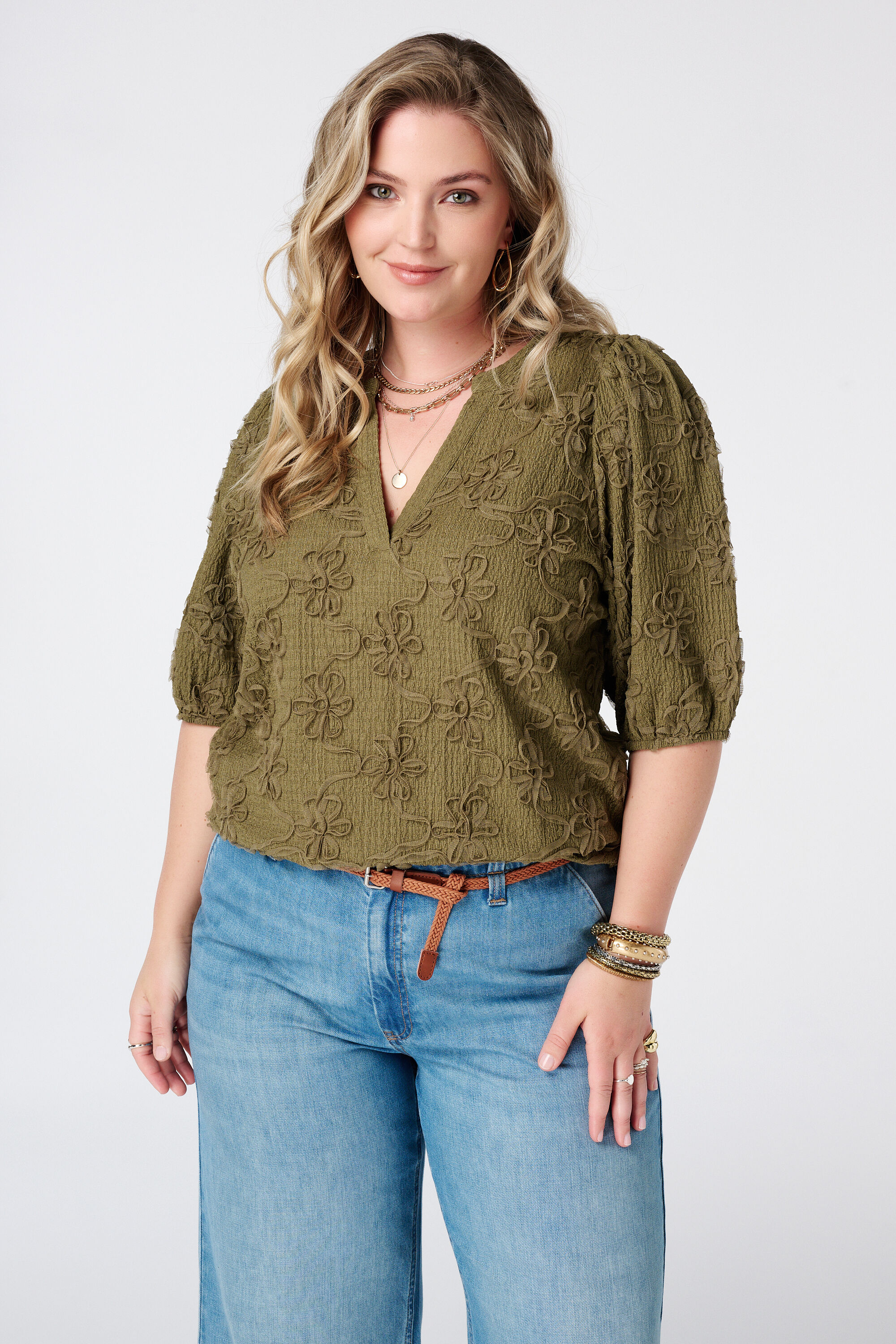 Top con textura floral image number 0