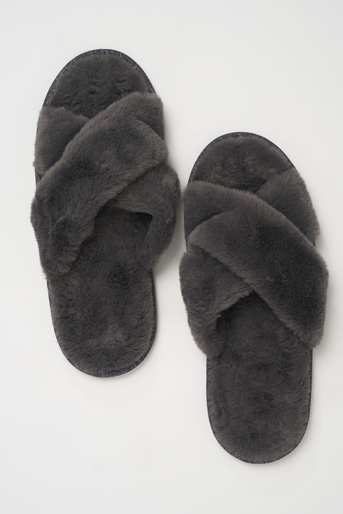 Pantuflas de peluche image number 2