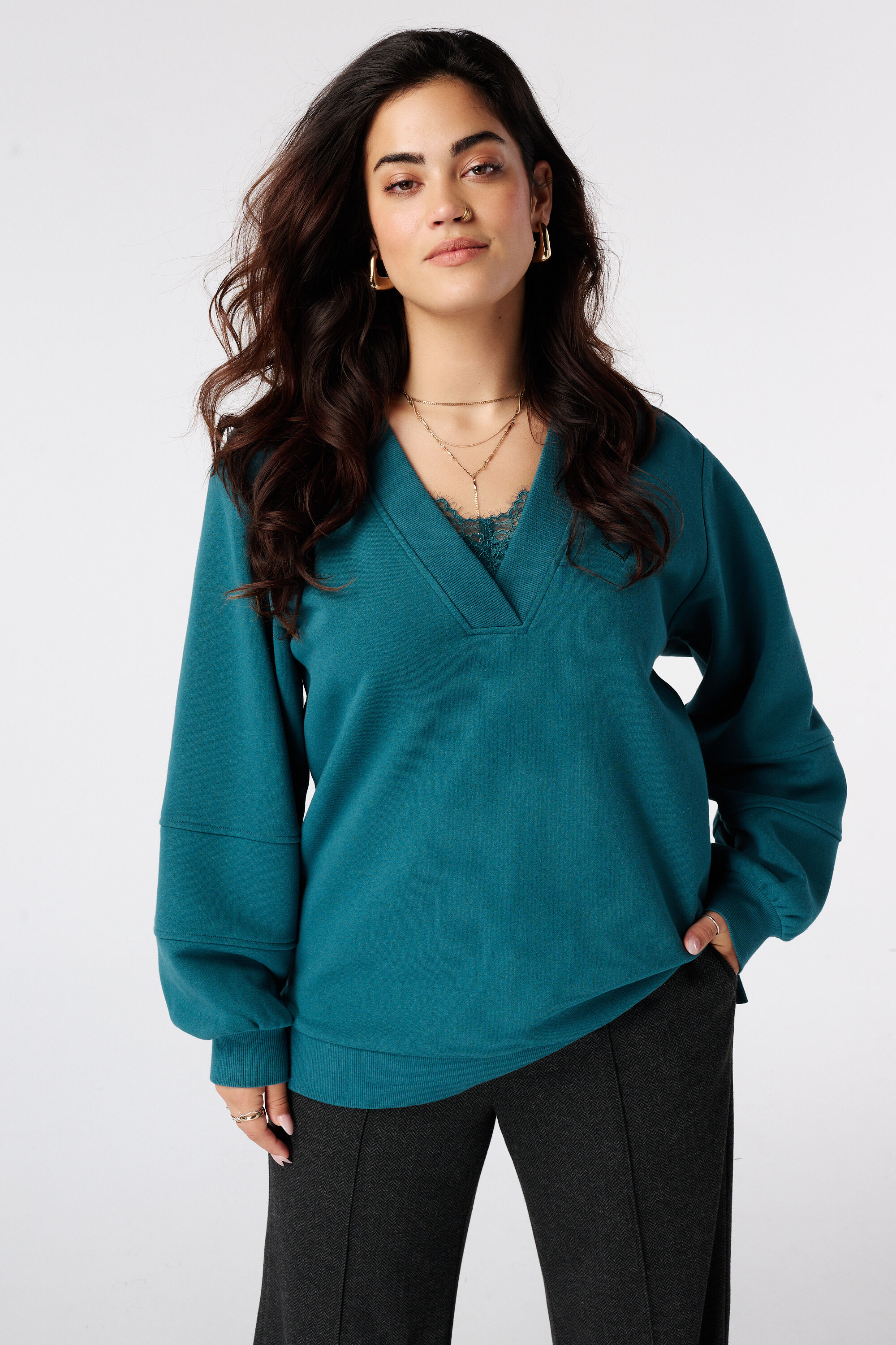 Sudadera con escote en V