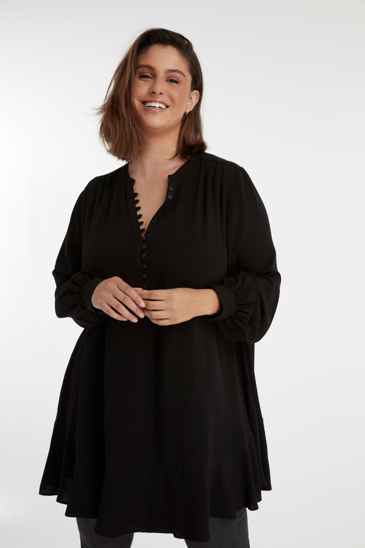 Blusa con botones image number 0