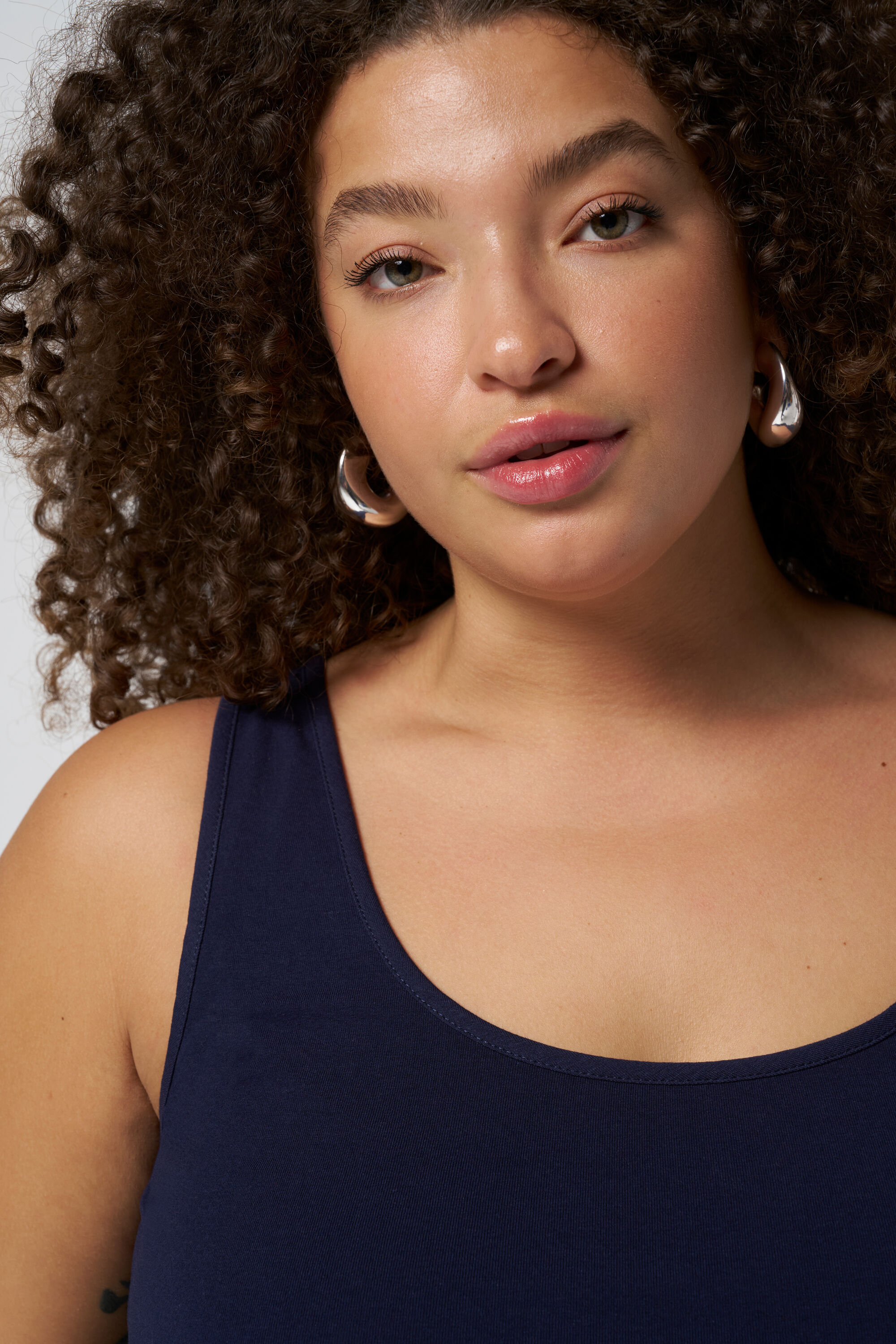 Camiseta larga sin mangas de algod&oacute;n image number 4