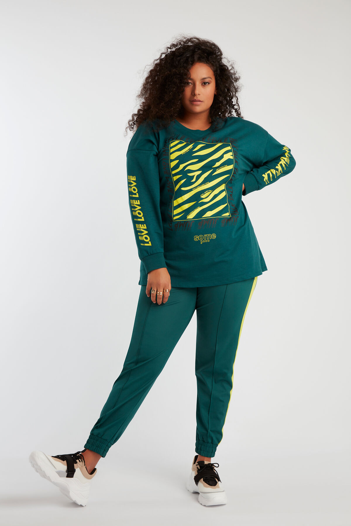 Camiseta con estampado image number 4