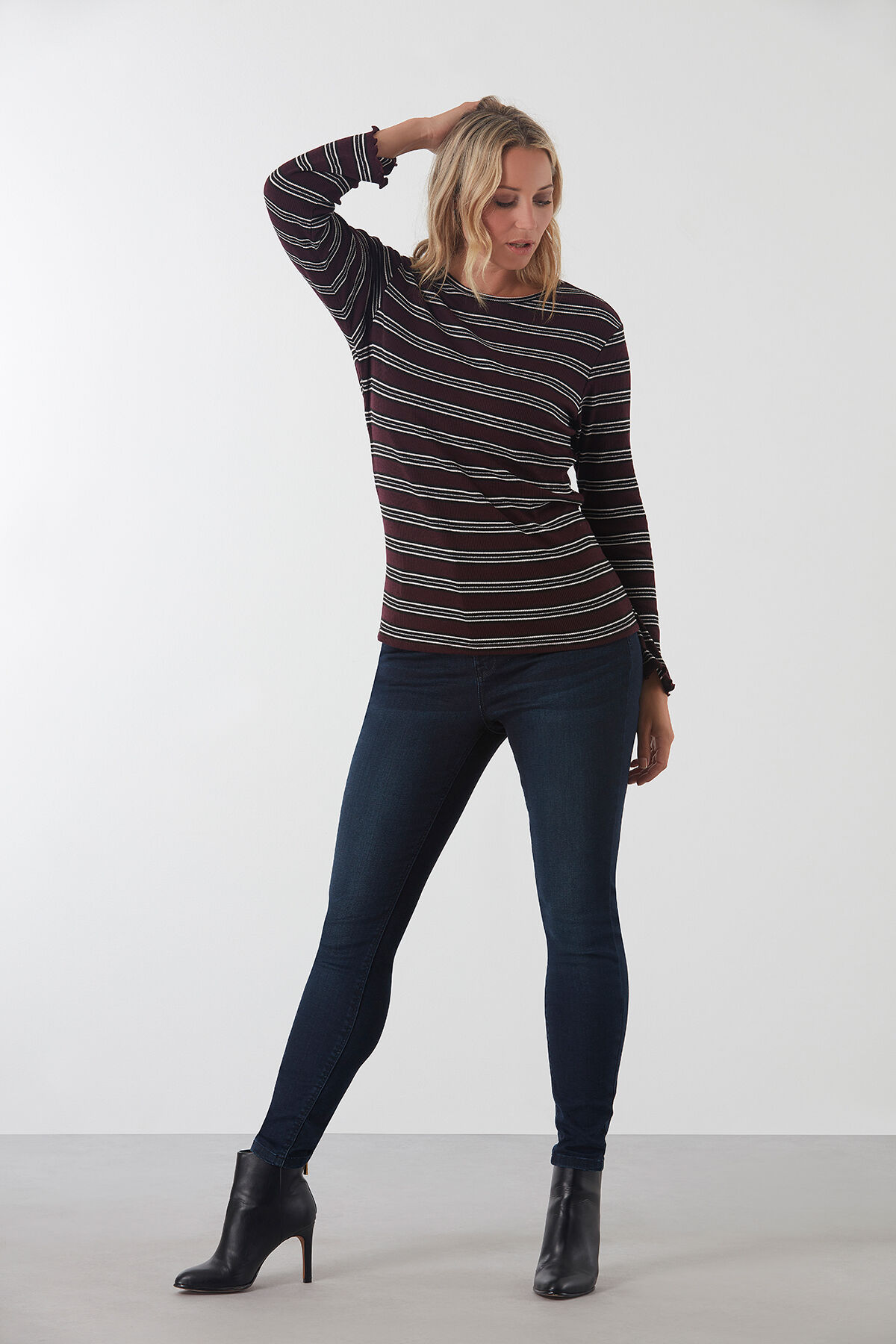 Top de rayas con l&uacute;rex plateado image number 3