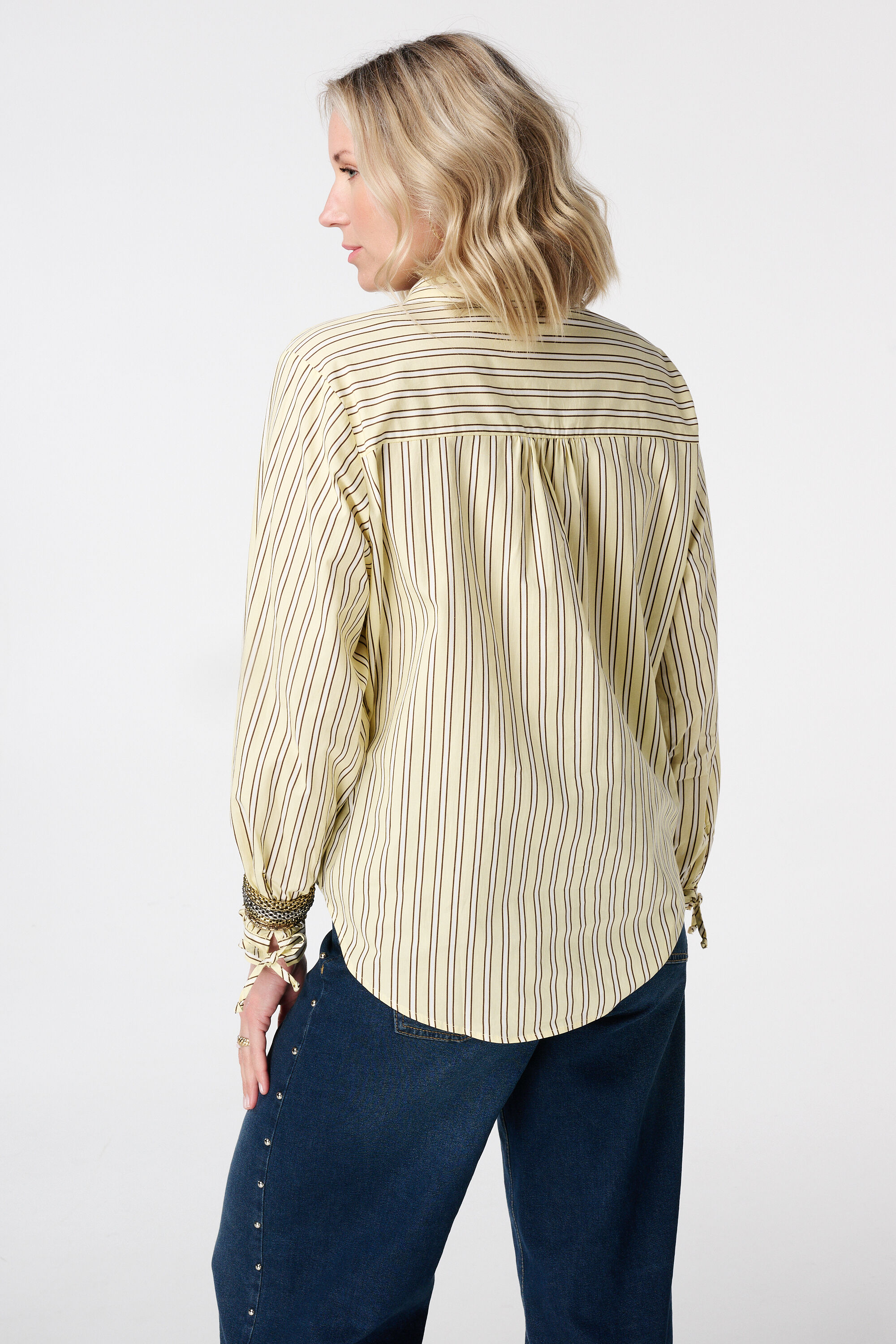 Blusa a rayas image number 3