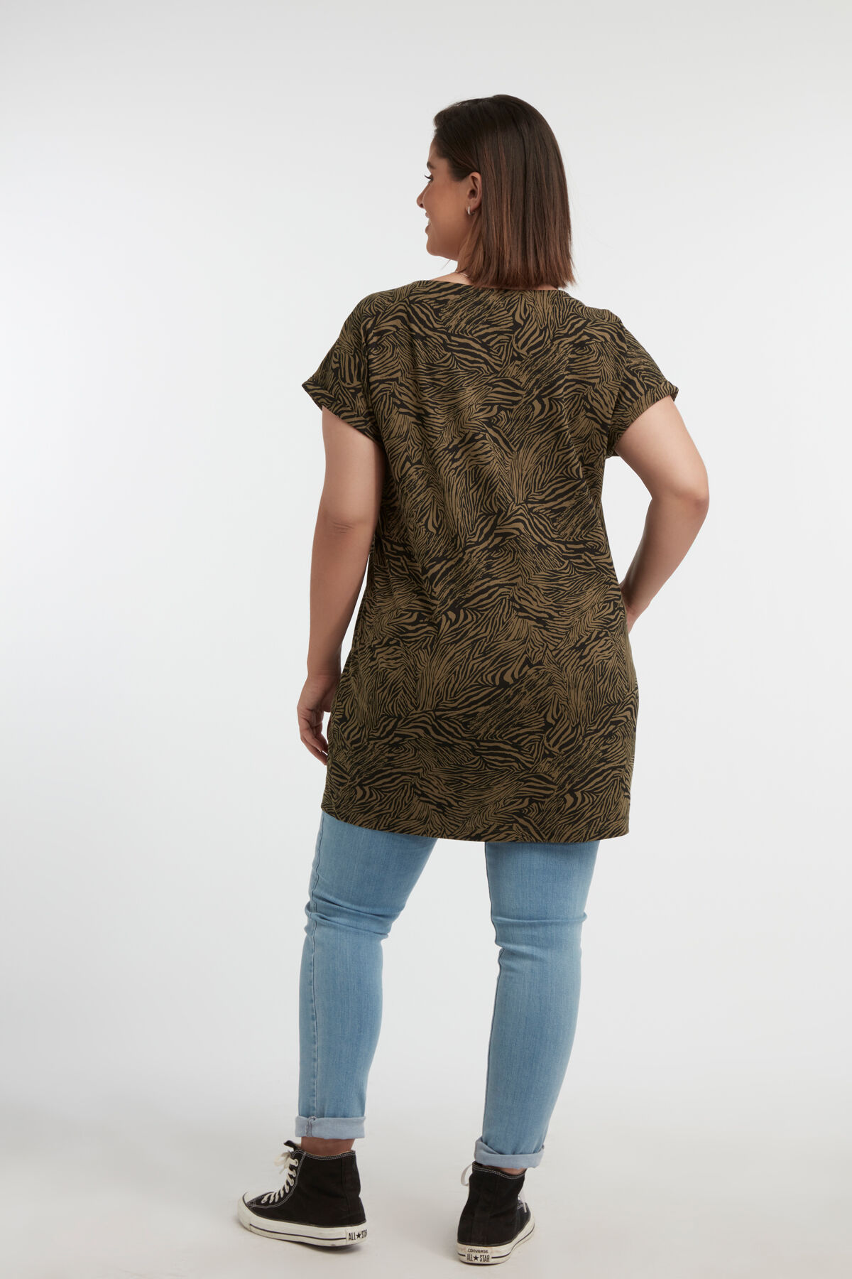 Camiseta larga estampada image number 4