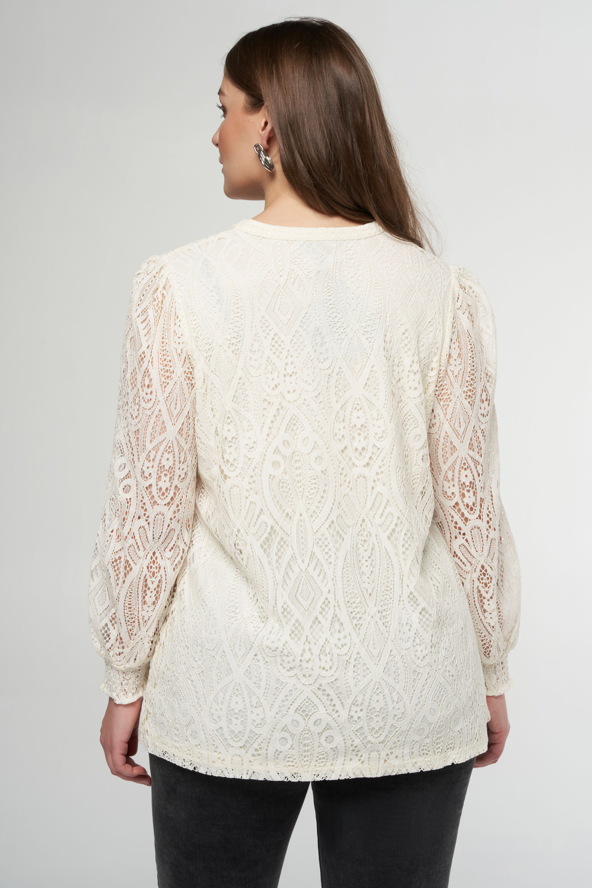 Top con encaje y mangas transparentes image number 3