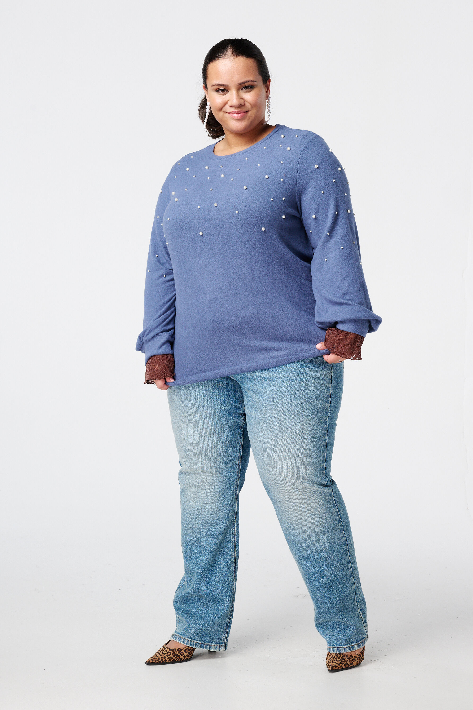 Jersey cepillado con estampado de perlas image number 5