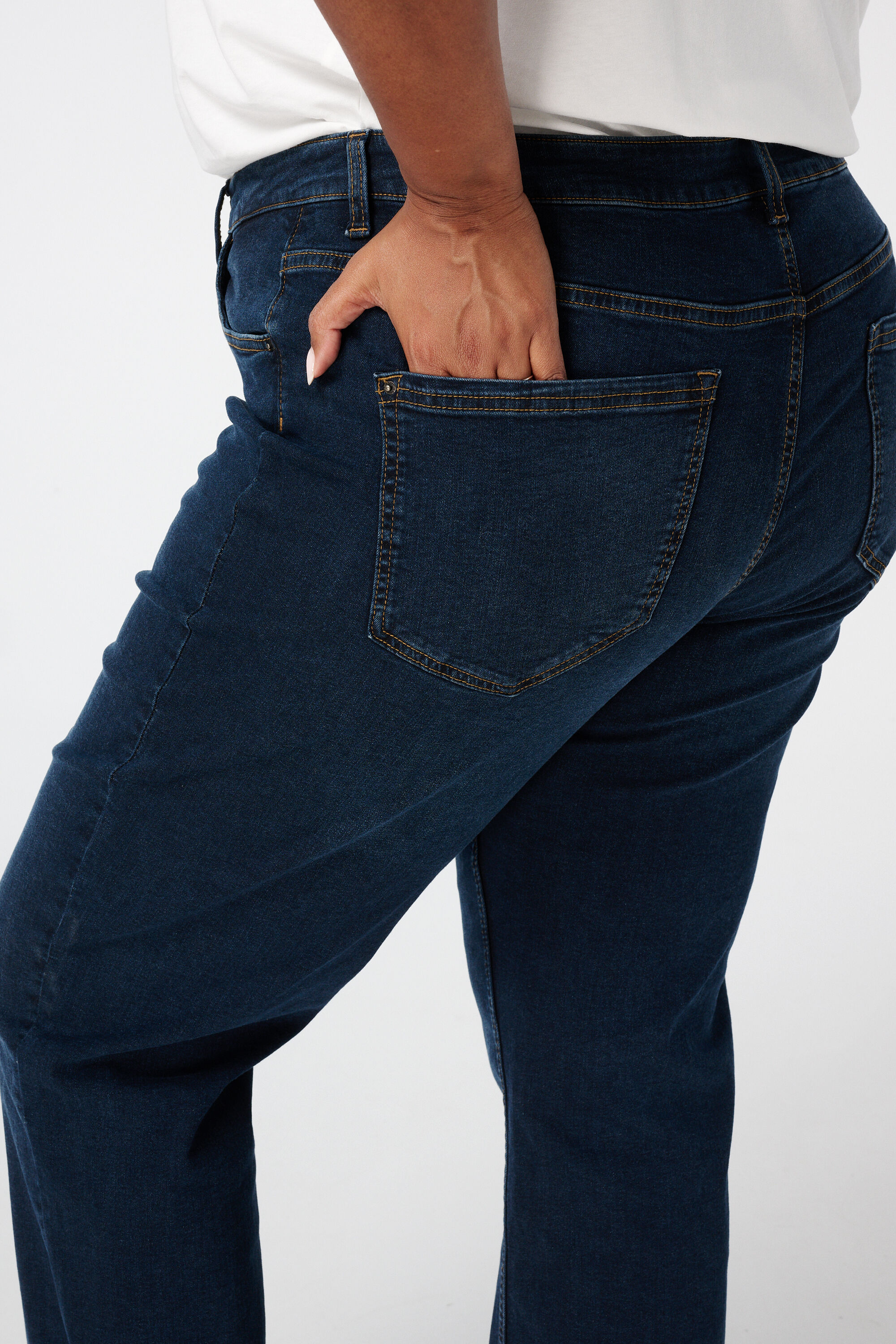 Vaqueros de pierna recta LILY image number 4