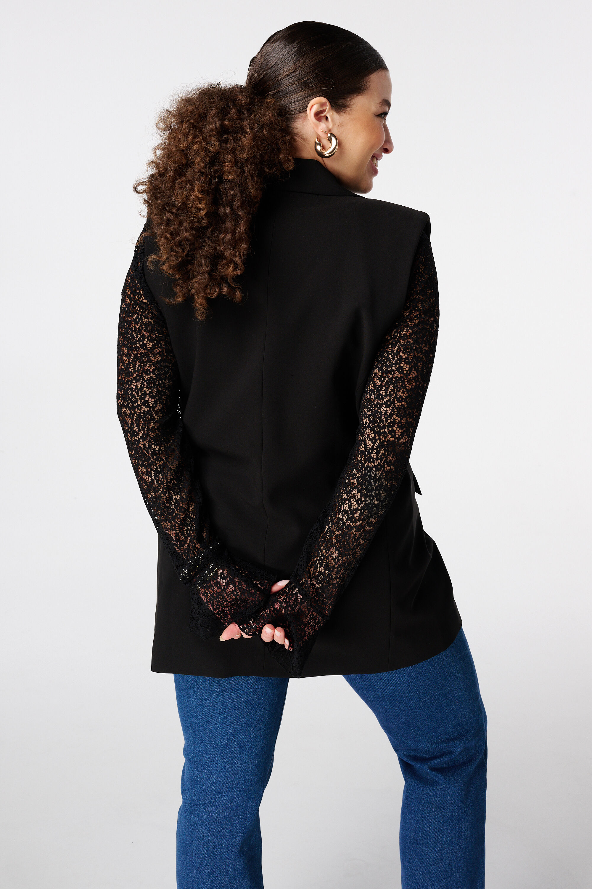 Chaleco con cierre de botones image number 3