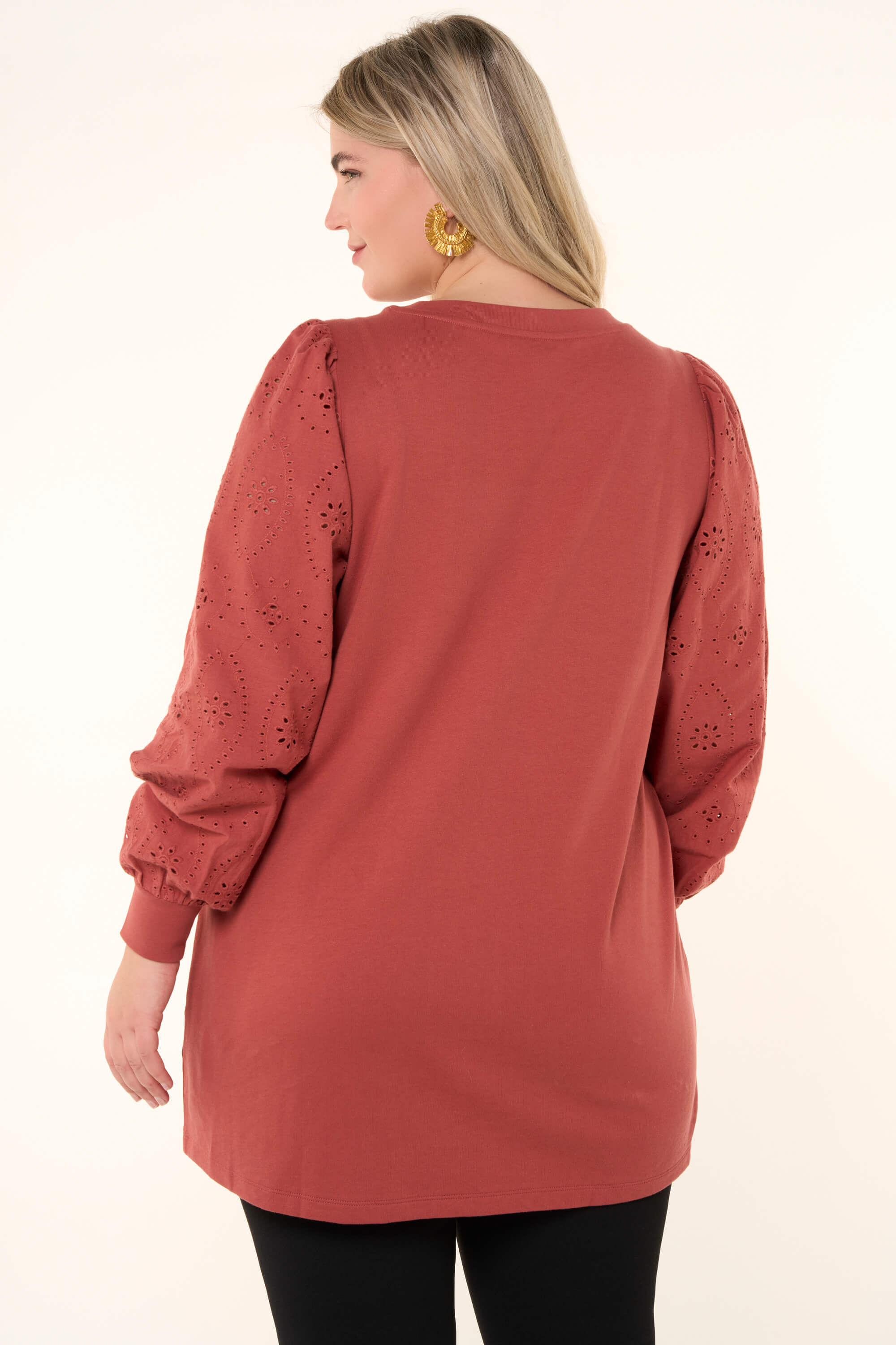 Top largo image number 4