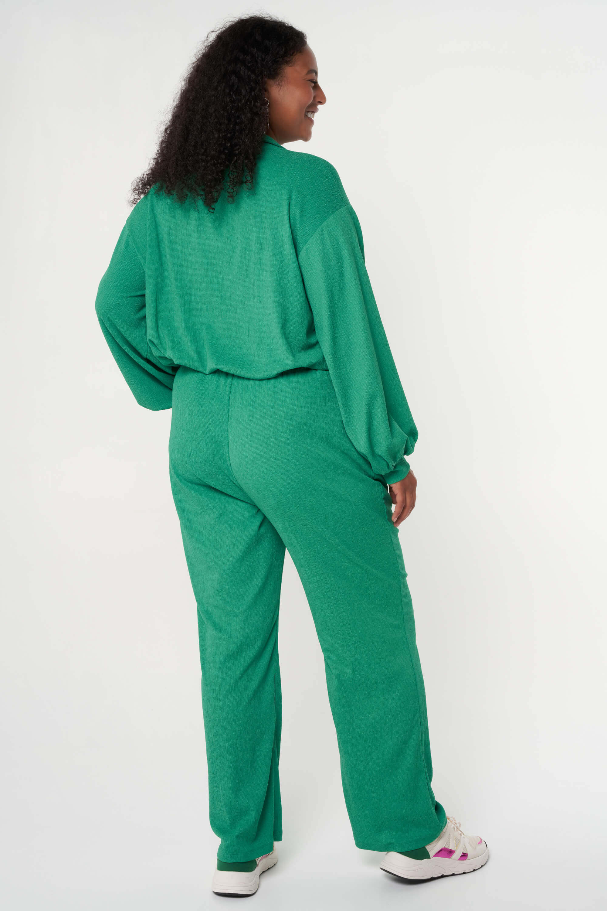 Pantalones con un cord&oacute;n image number 3