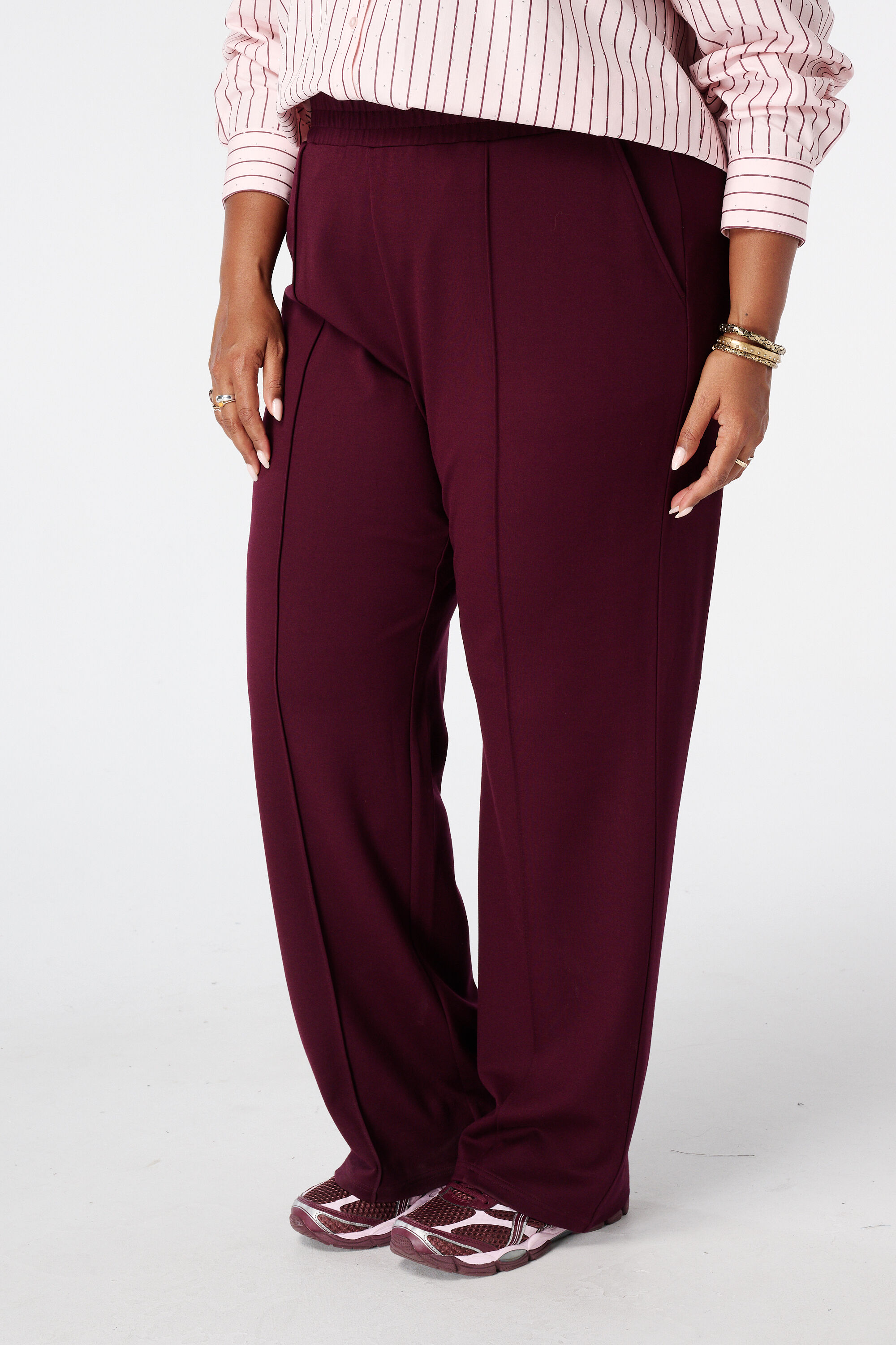Pantal&oacute;n wide leg con cintura el&aacute;stica image number 5