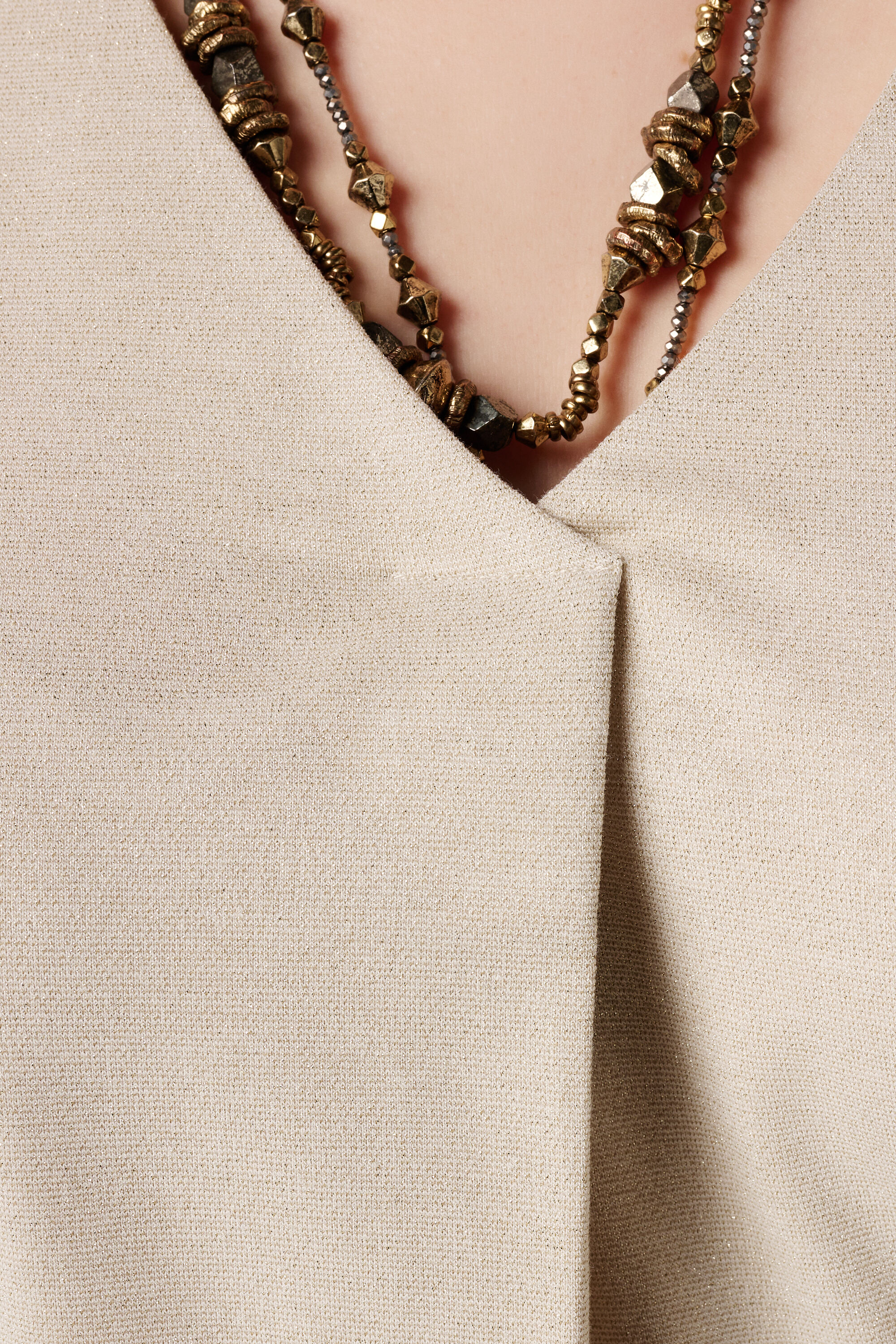 Top con mangas mariposa image number 6