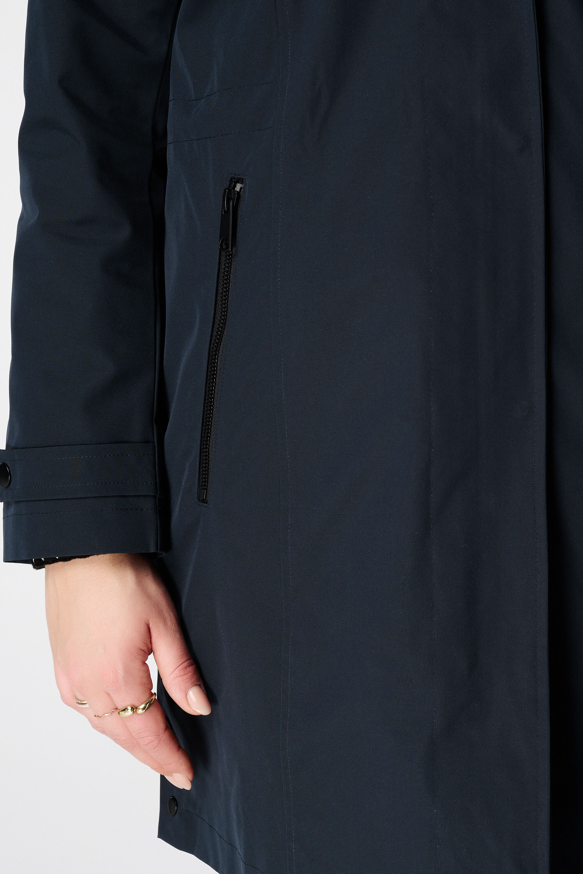 Abrigo acolchado con capucha image number 6