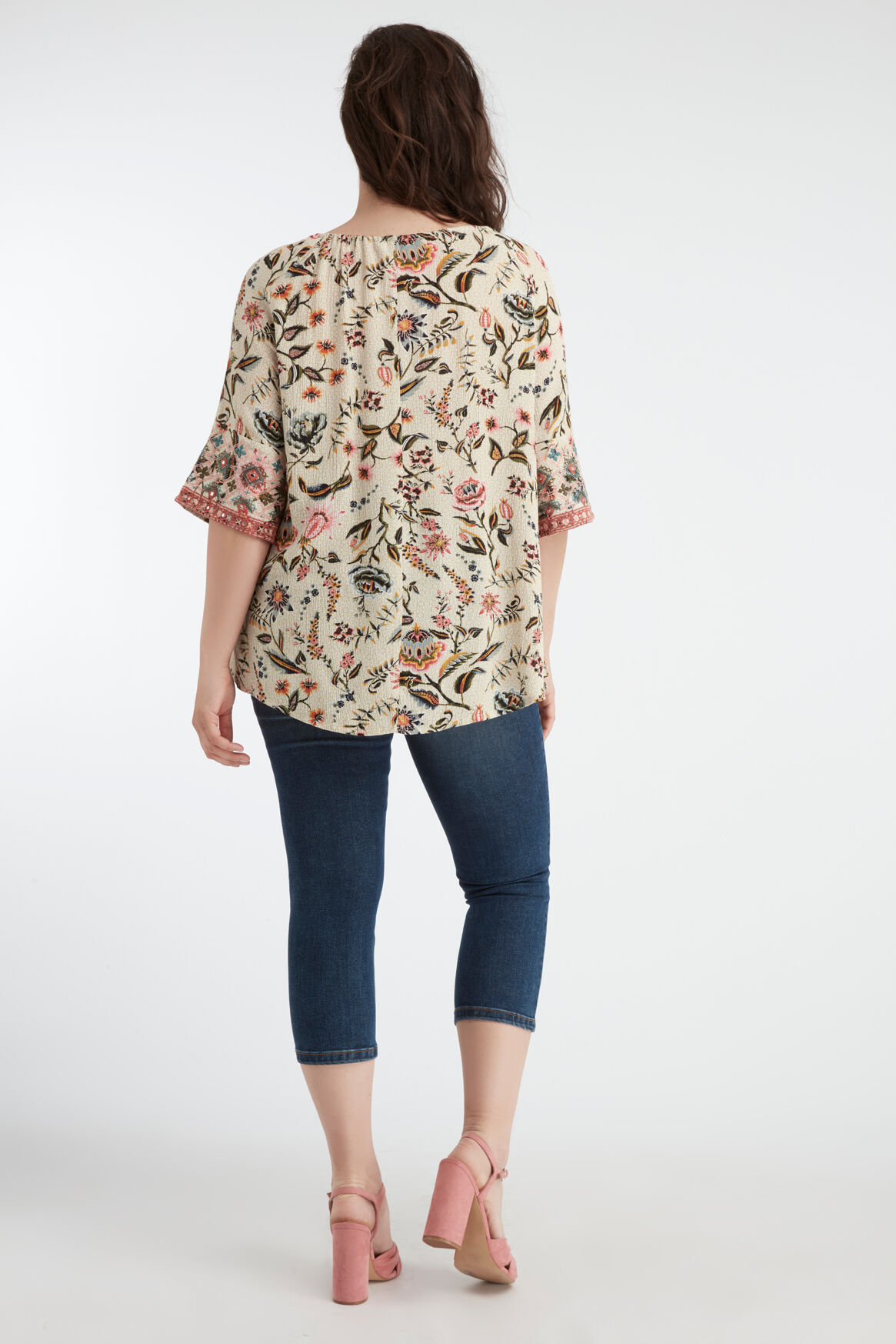 Blusa con estampado de estilo bohemio image number 4