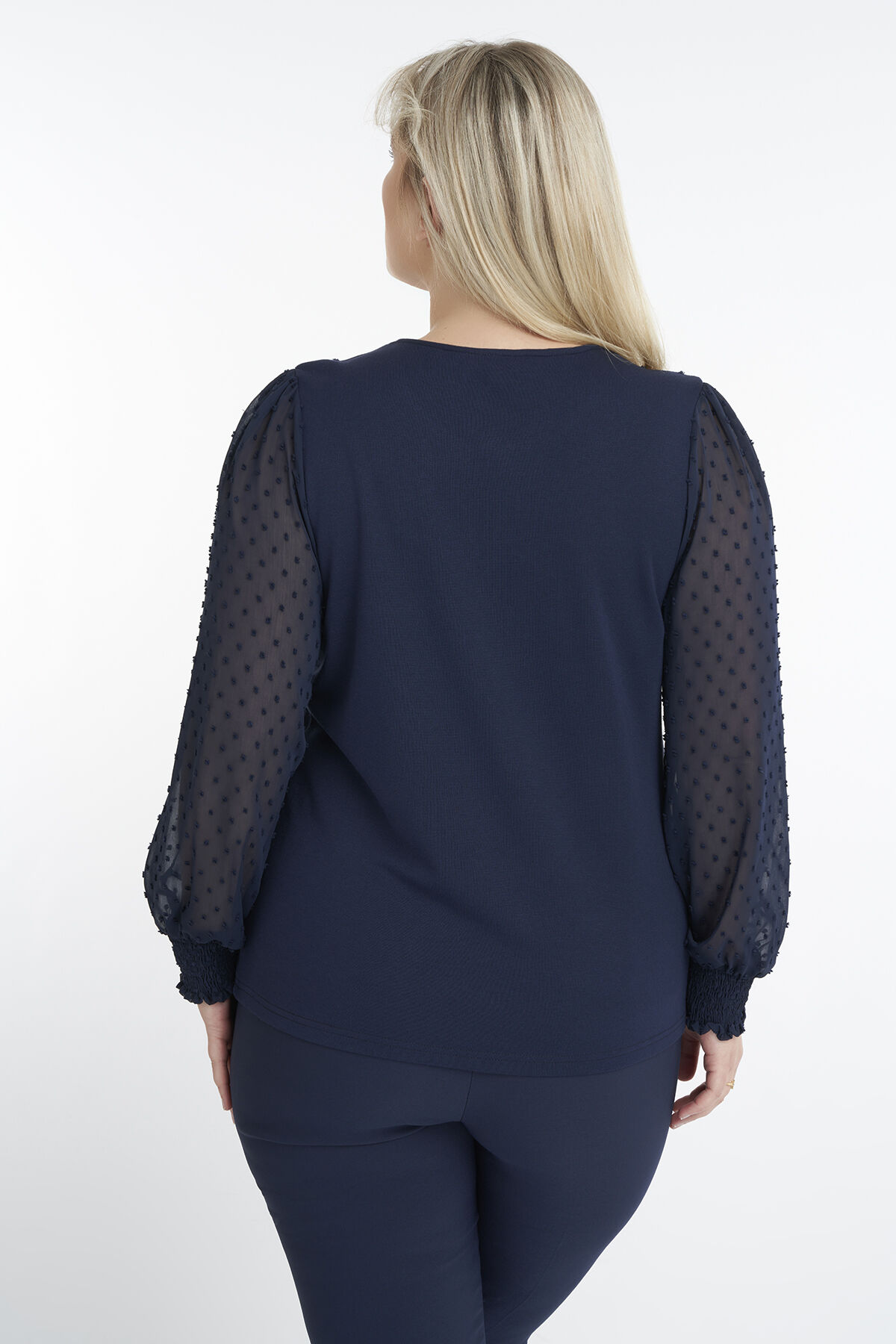 Top con mangas transparentes  image number 3