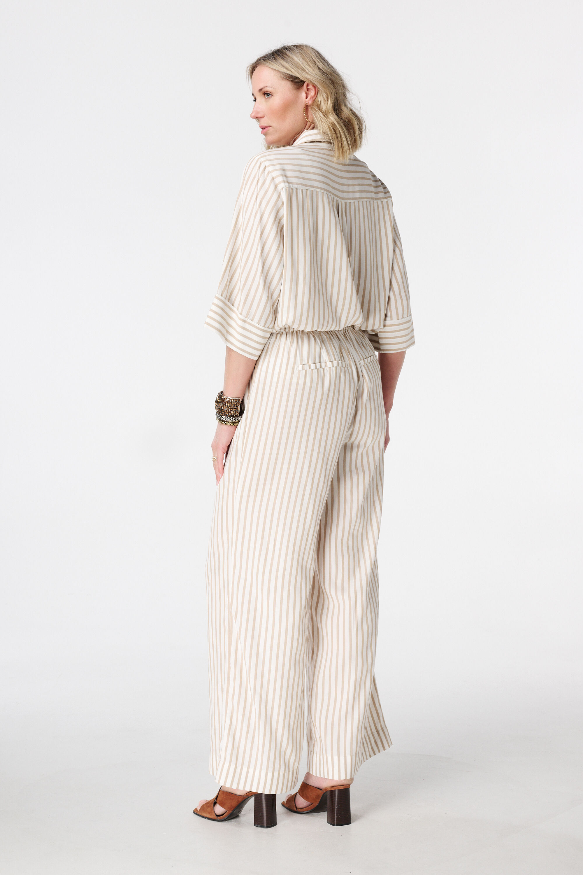 Pantal&oacute;n de lino a rayas image number 3