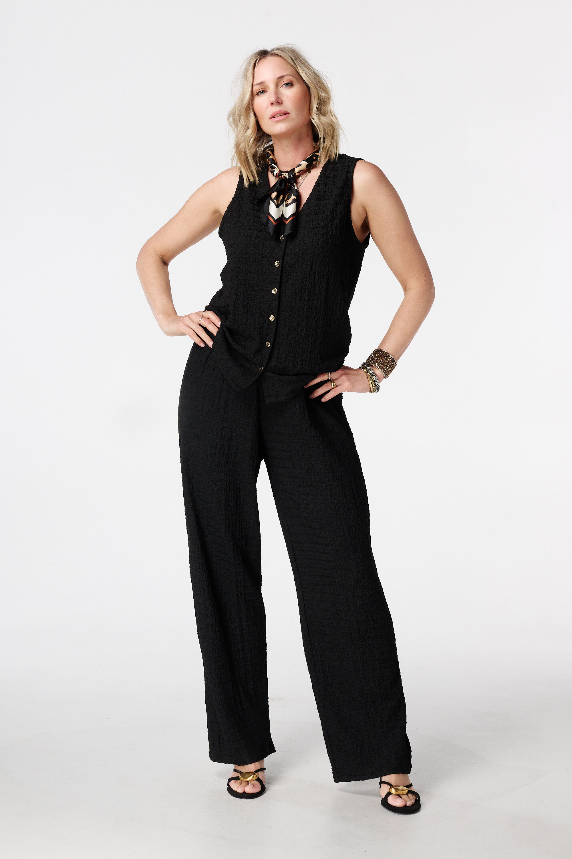 Top con cierre de botones image number 5