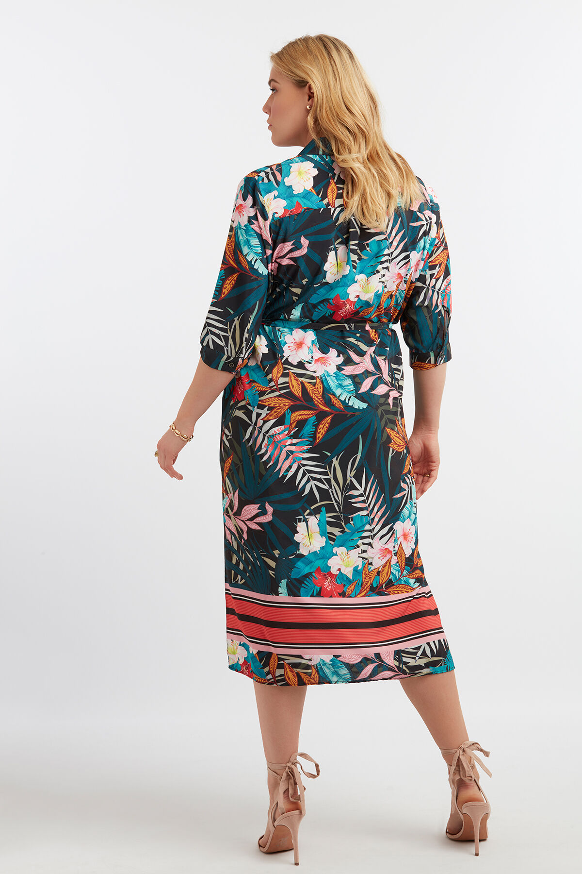 Vestido tipo blusa con estampado tropical image number 4