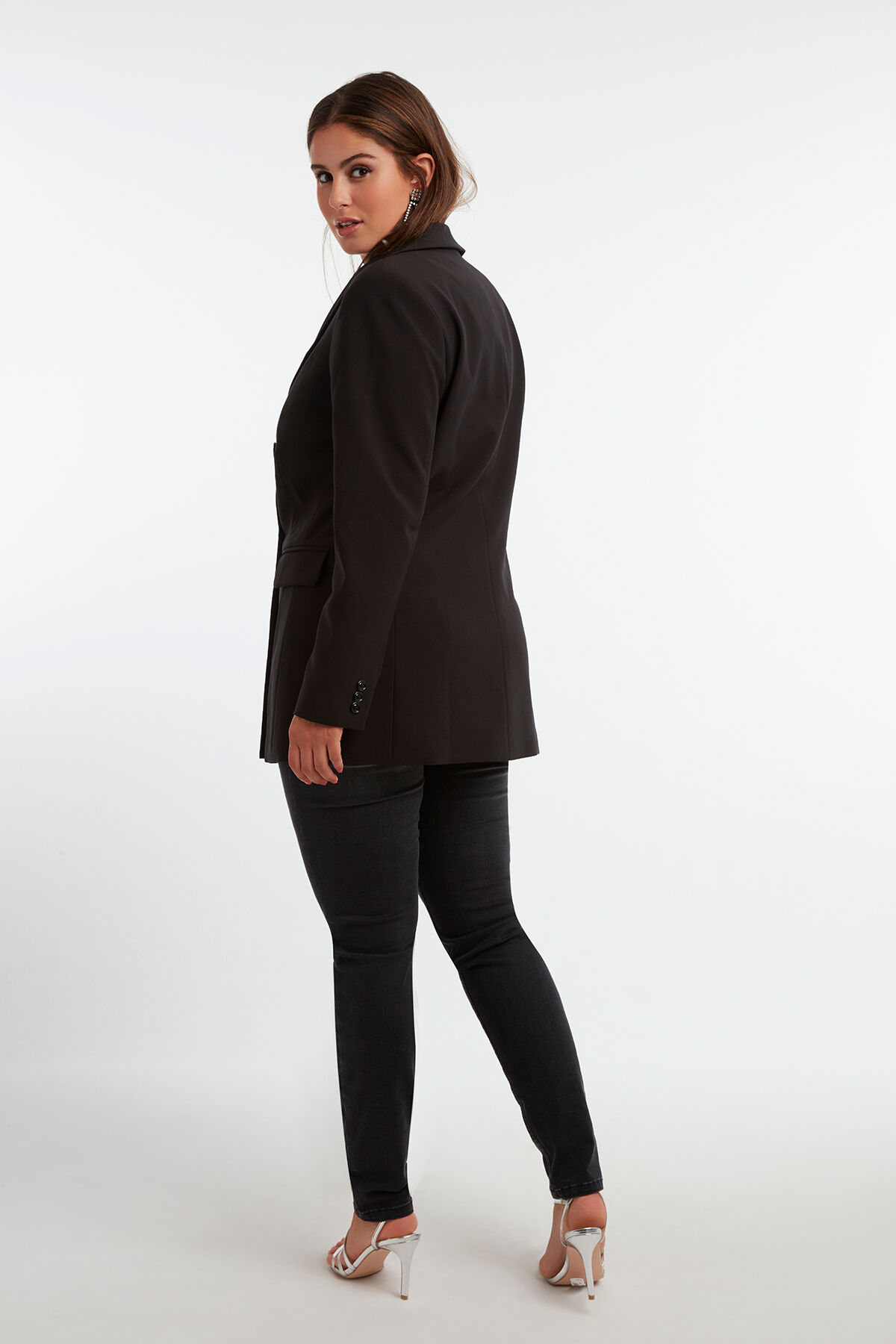 Blazer con botones dobles image number 4