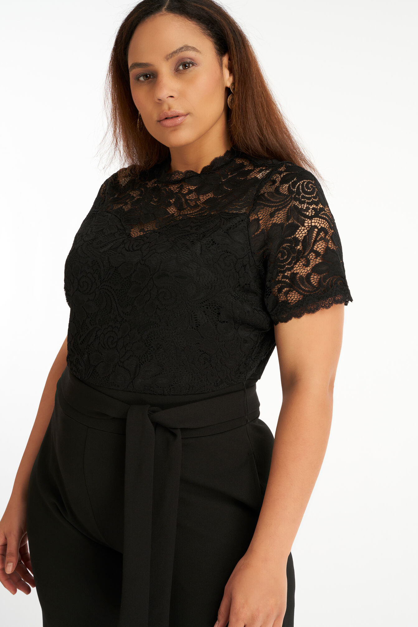 Mono con encaje image number 5