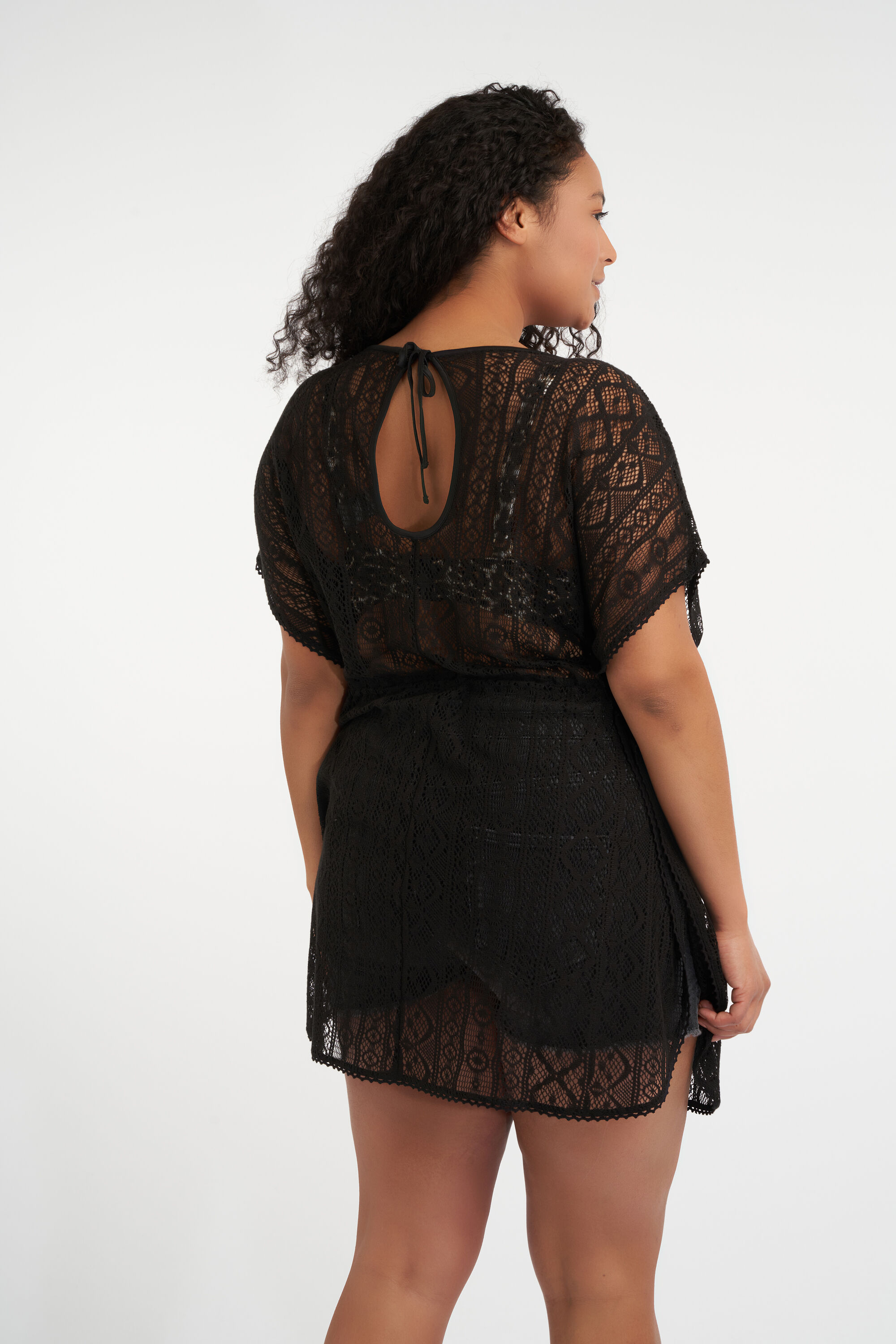 T&uacute;nica con encaje image number 3