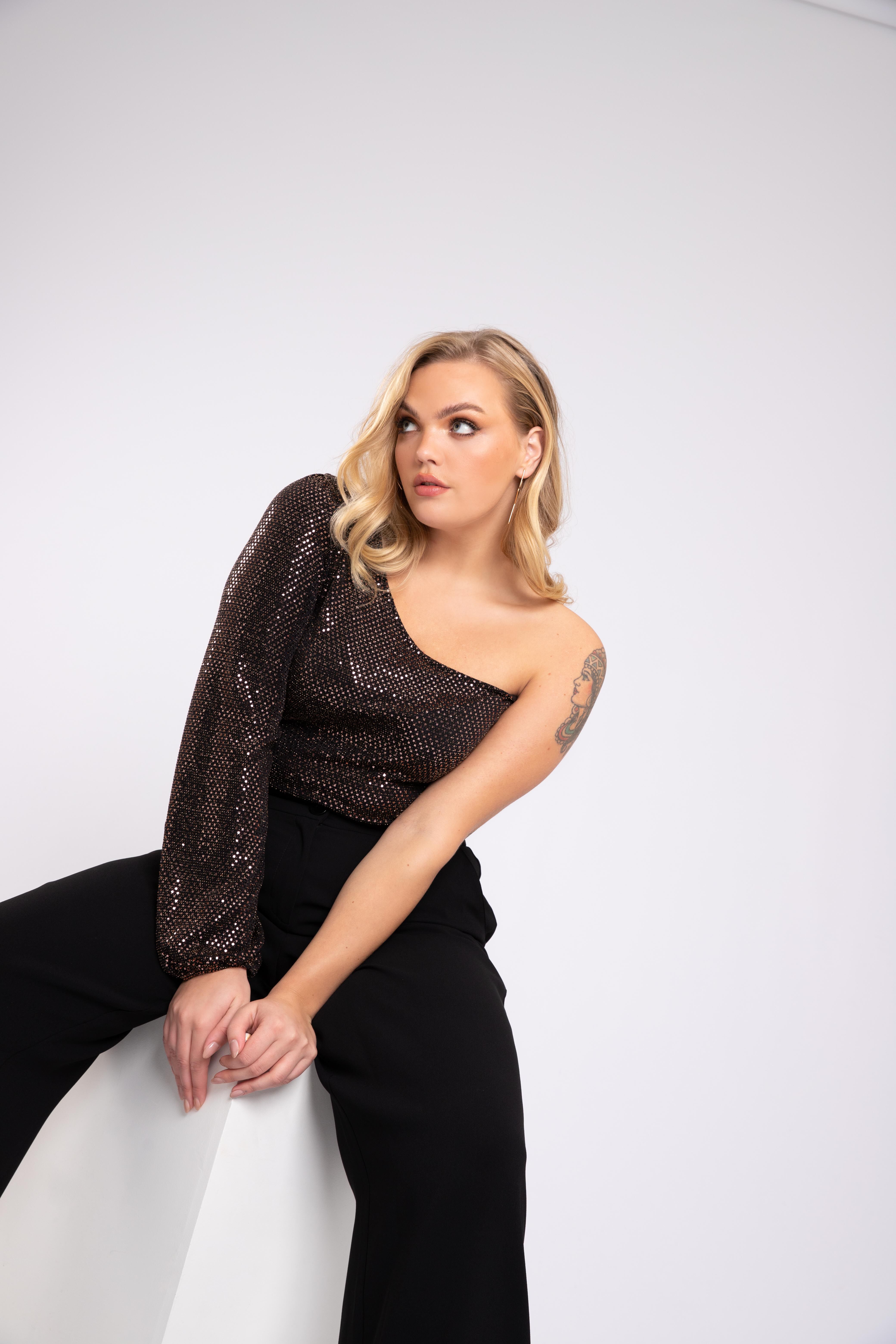 Top asim&eacute;trico image number 7