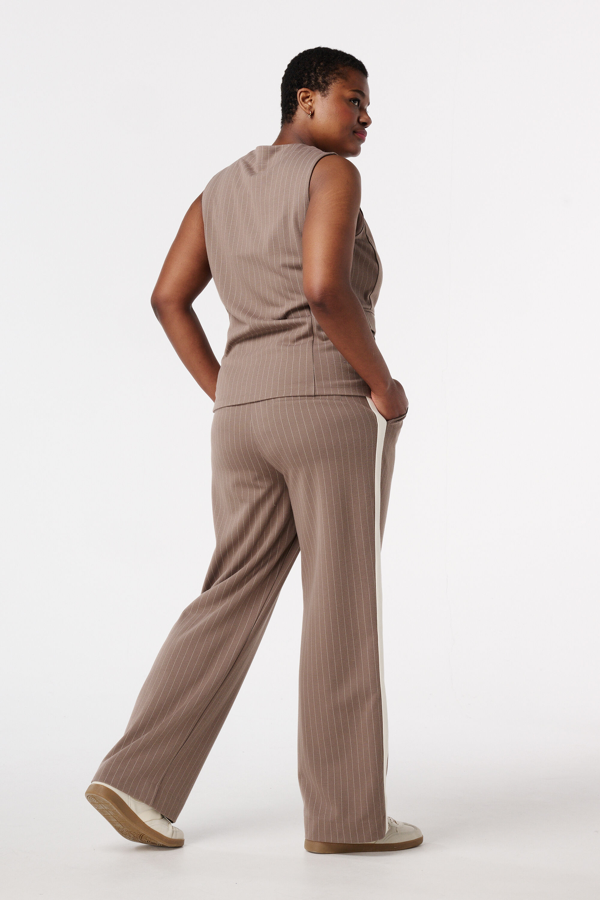 Pantalones de raya diplom&aacute;tica image number 3